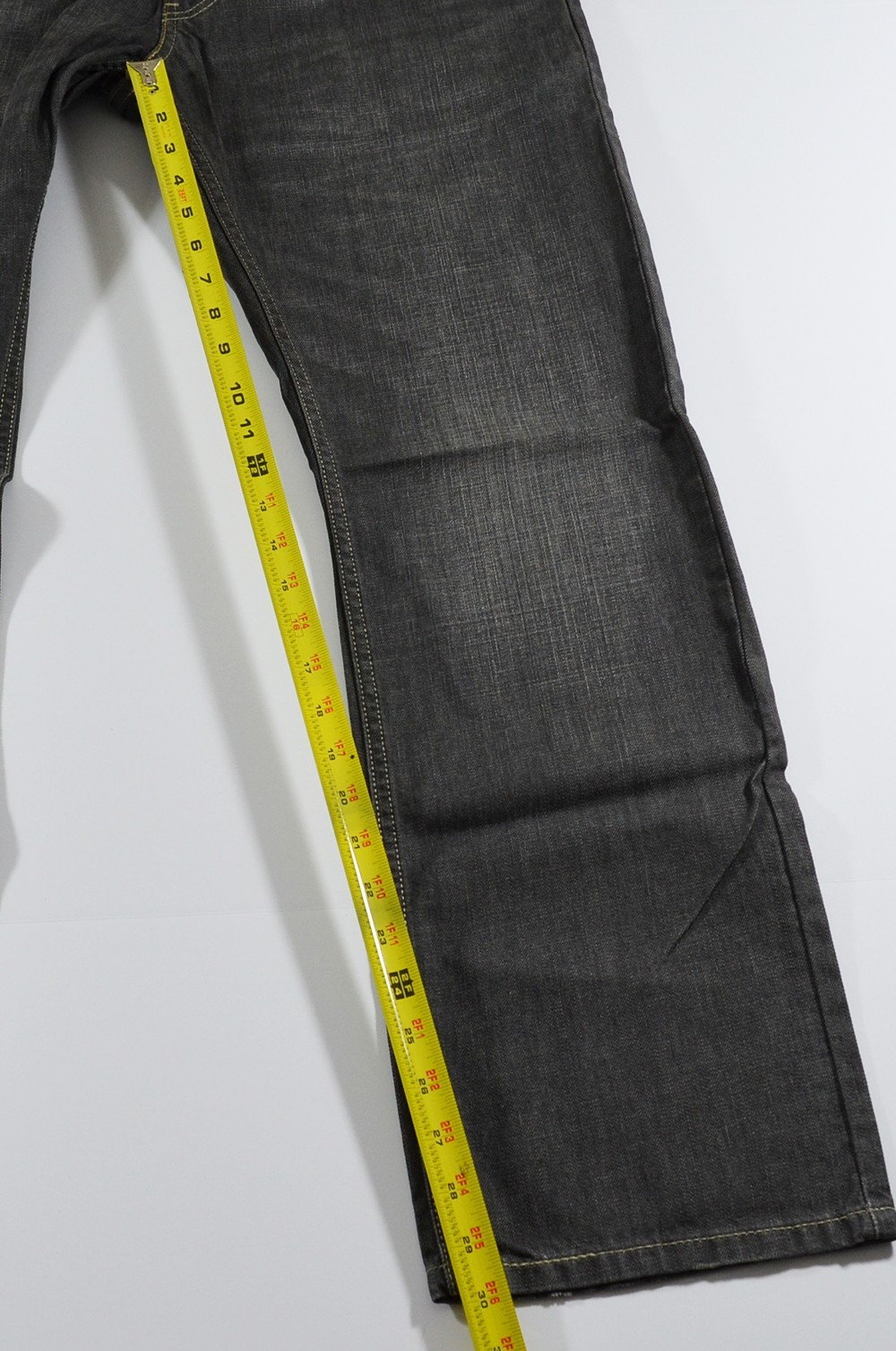 NWT Levi’s 514 Straight Fit Men’s Gray Denim Jeans 34 x 30