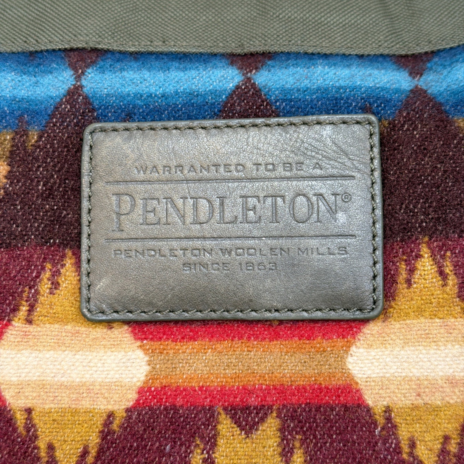 Pendleton Woolen Mills Tote Bag Aztec Southwestern – Spilt Red Polish Inside