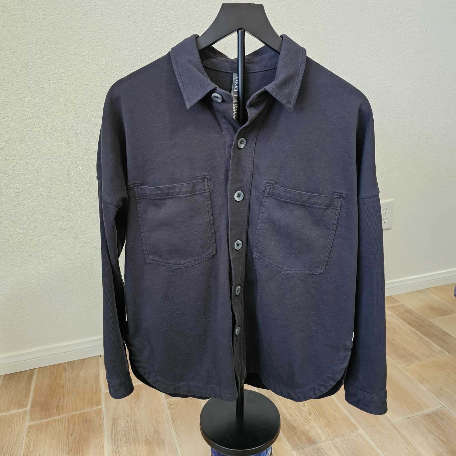 Vuori Mackenzie Women’s Shirt Jacket Size XS/S, Black Button-Up, Pockets VW546