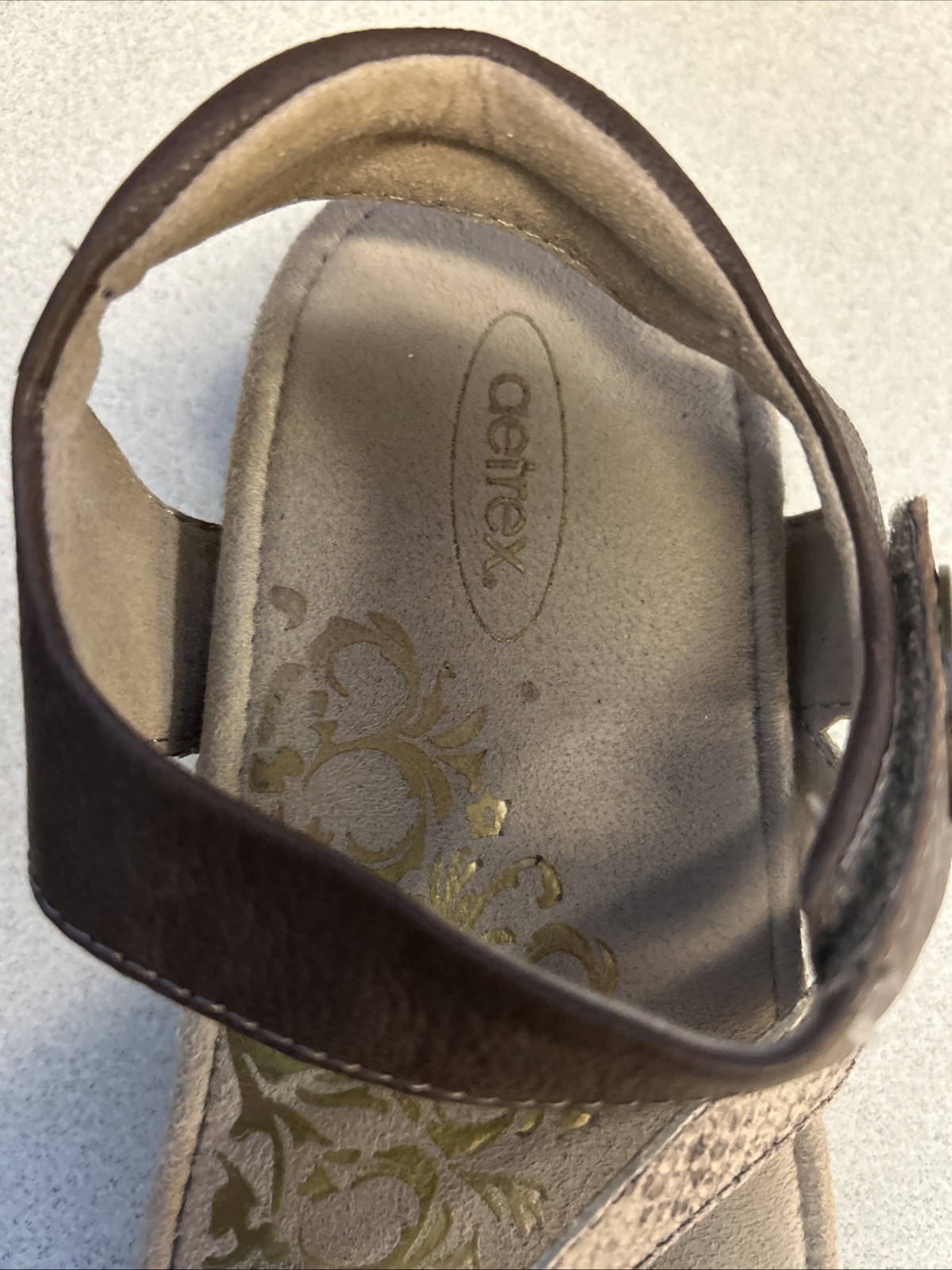 Aetrex Georgia Leather Wedge Toe Loop Sandals Size 6.5 Slingback Brown Multicolo
