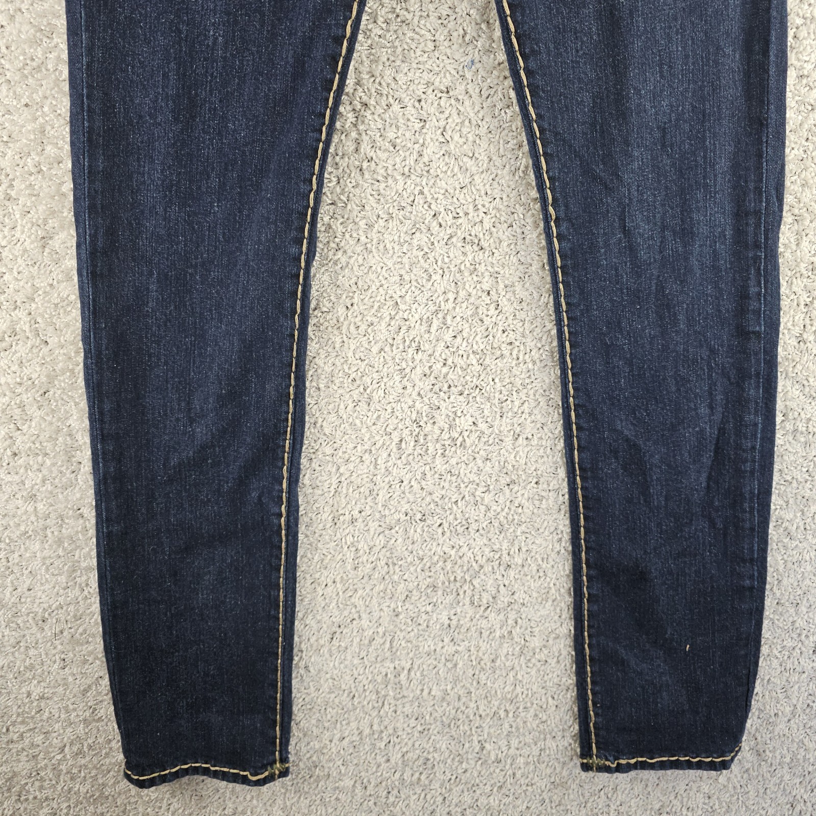 True Religion Geno Relaxed Slim Jeans Mens Size 29 31×32.5 Thick Yellow Stitch
