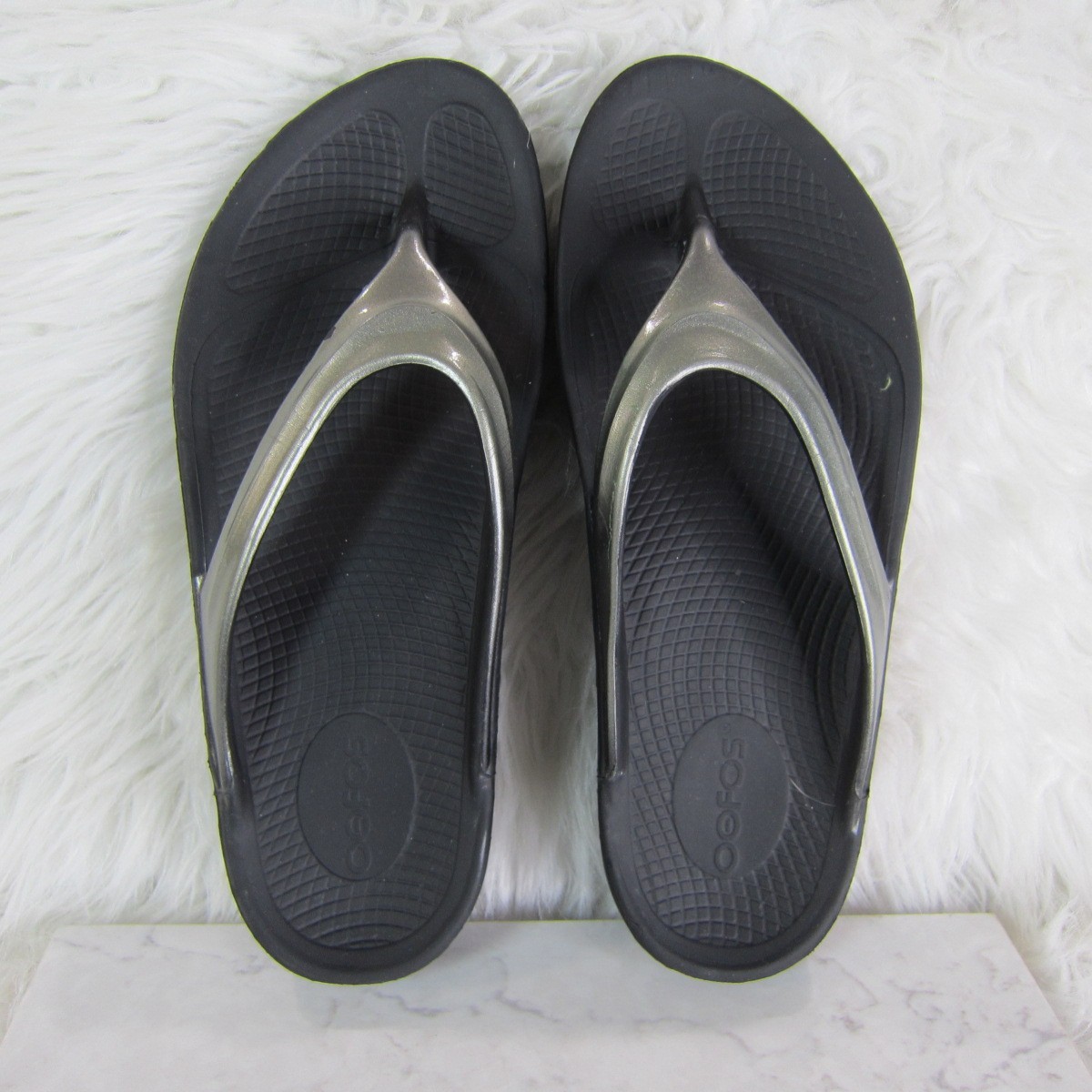 OOFOS Oolala Black Latte Flip Flop Thong Recovery Sandals Women’s Size 40 US 9
