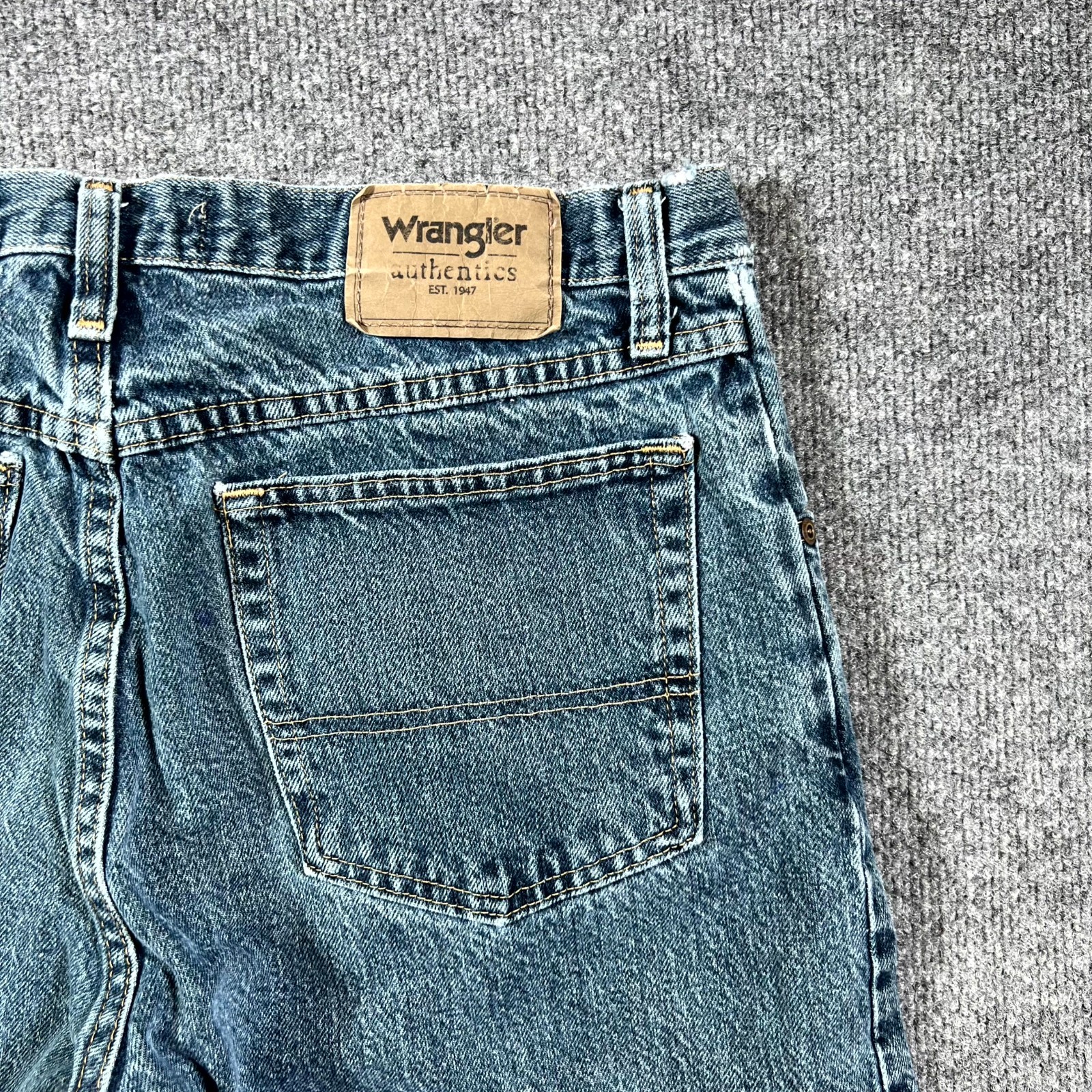 Wrangler Authentics Straight Jeans Men’s 32×30 Blue Cotton Denim Workwear Travel