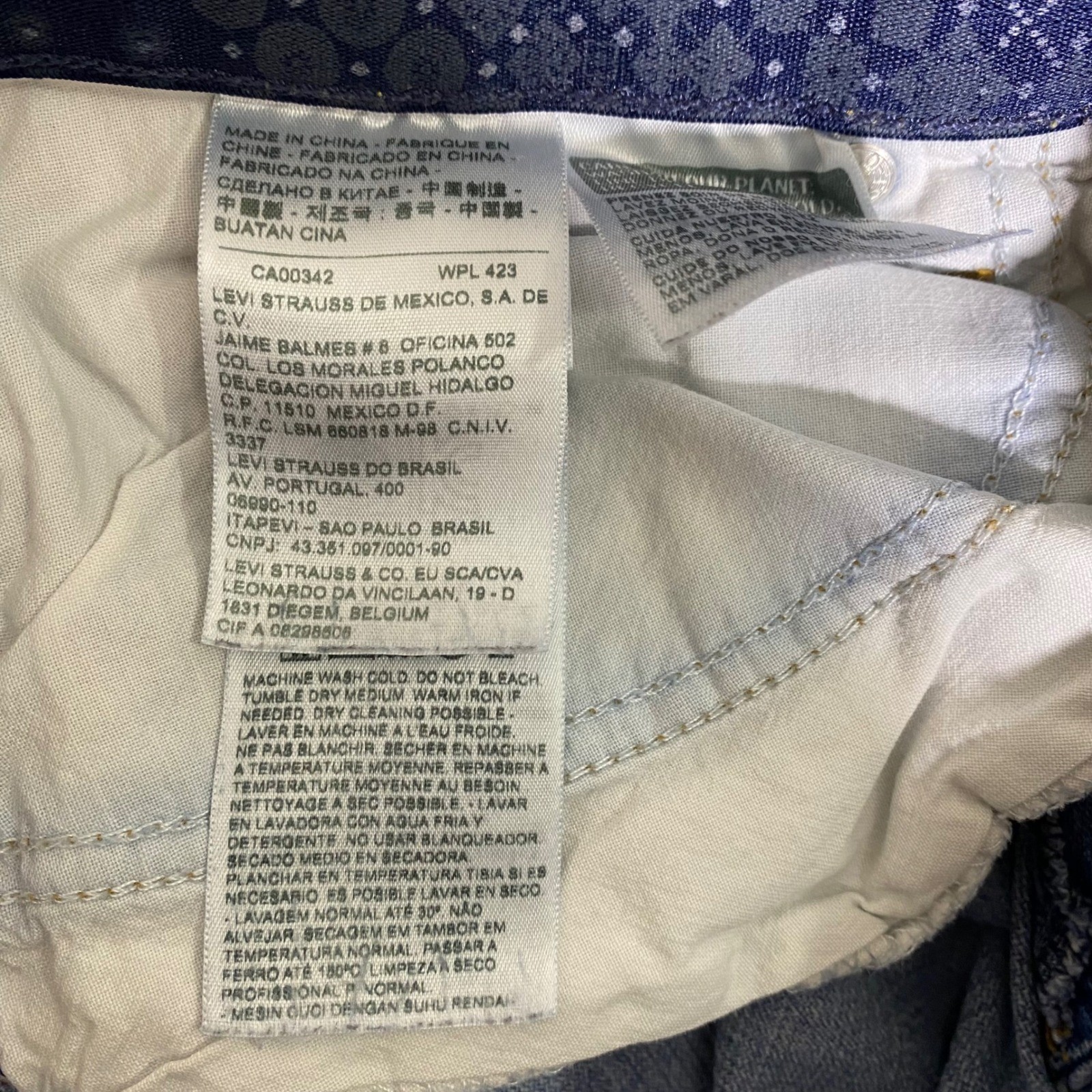 Levi’s 525 Perfect Waist Jeans Womens 10M Light Wash Blue Denim 30×31 Boho Prep
