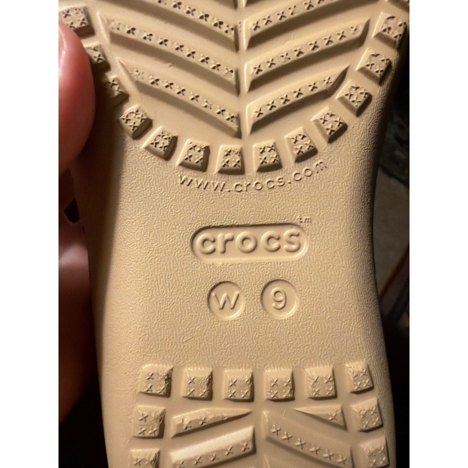 Crocs Kadee II Leopard Print Flip Flops Tan Womens Size 9 Sandals Summer