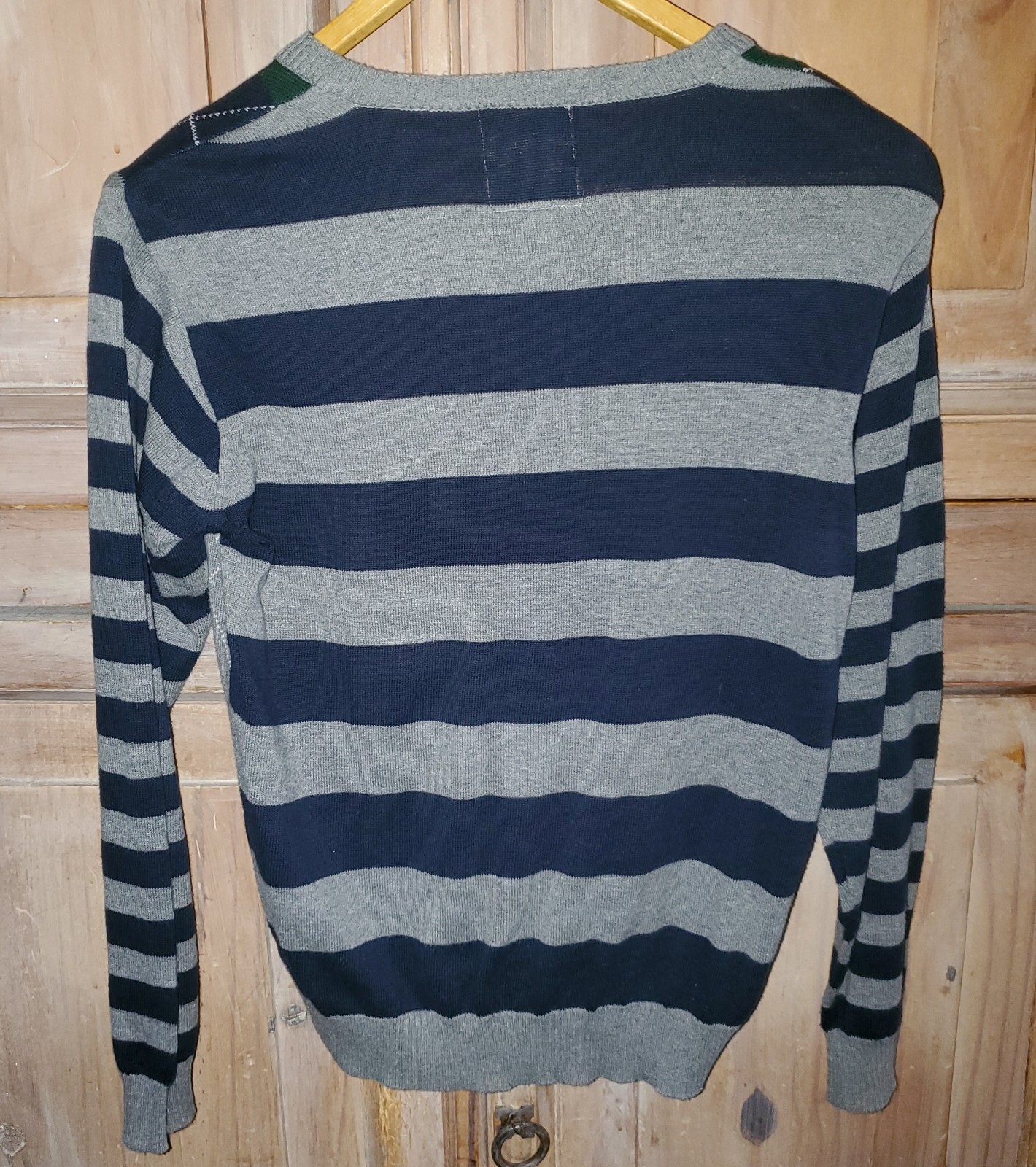 The Children’s Place Gray Blue Green Argyle Stripe V-Neck Sweater L Large 10-12