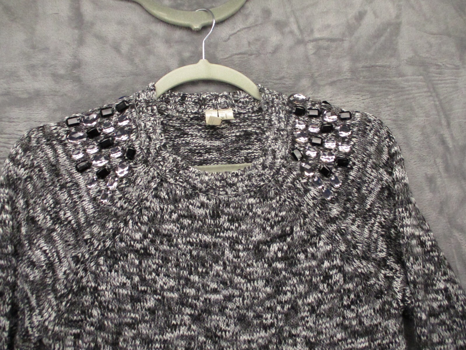 Forever 21 Sweater Women’s Medium Black White Gray Blend Acrylic Tight Knit