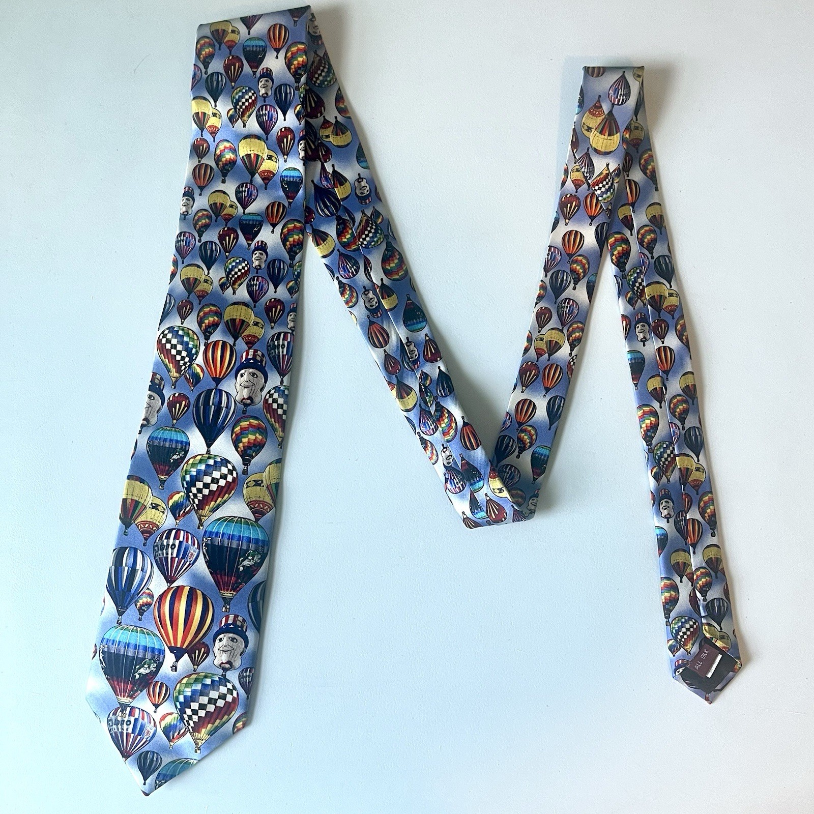 Museum Artifacts Hot Air Balloons of the World Neck Tie 57″ 100% Silk