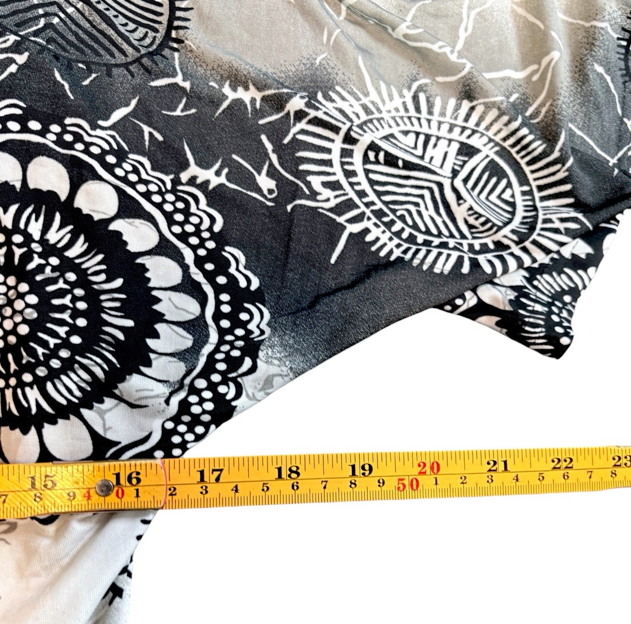 Nico LA Womens Dolman Batwing Top Size 8 Black White Boho Mandala Tie Waist NWT