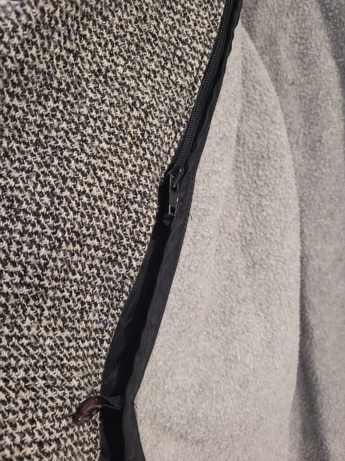 Vintage Wool Herringbone Double-Breasted Long Coat w/ Detachable Liner – Size M