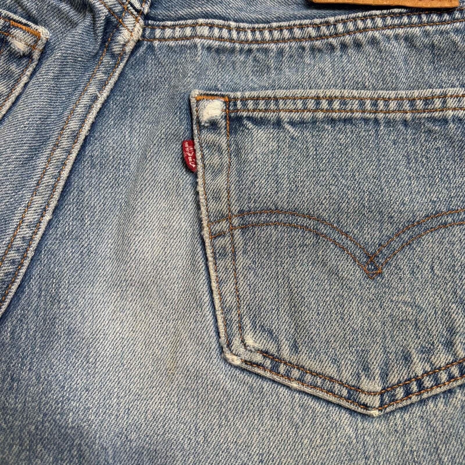 Vintage 90s Levis 501xx Denim Jeans Size 31×32 Made In USA Medium Wash
