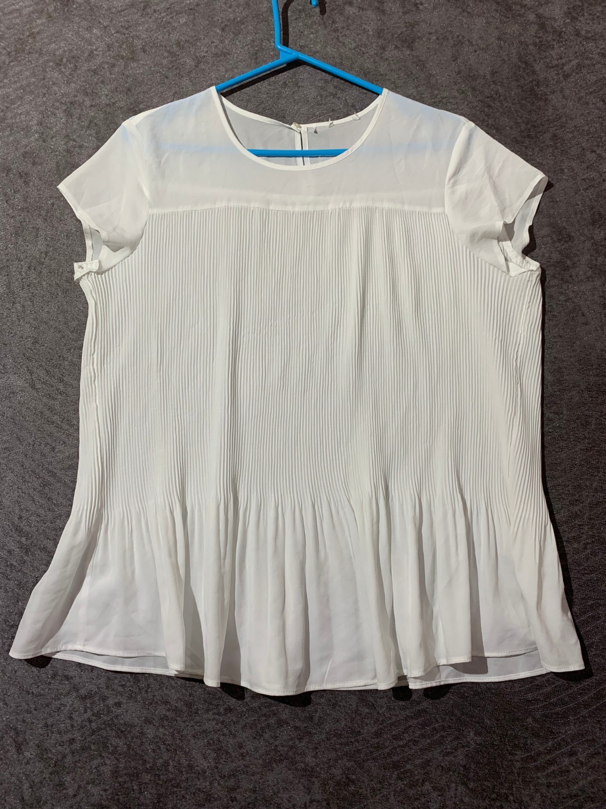 Women’s White Pleated Blouse Short Sleeve Plisse Flowy Top Size L