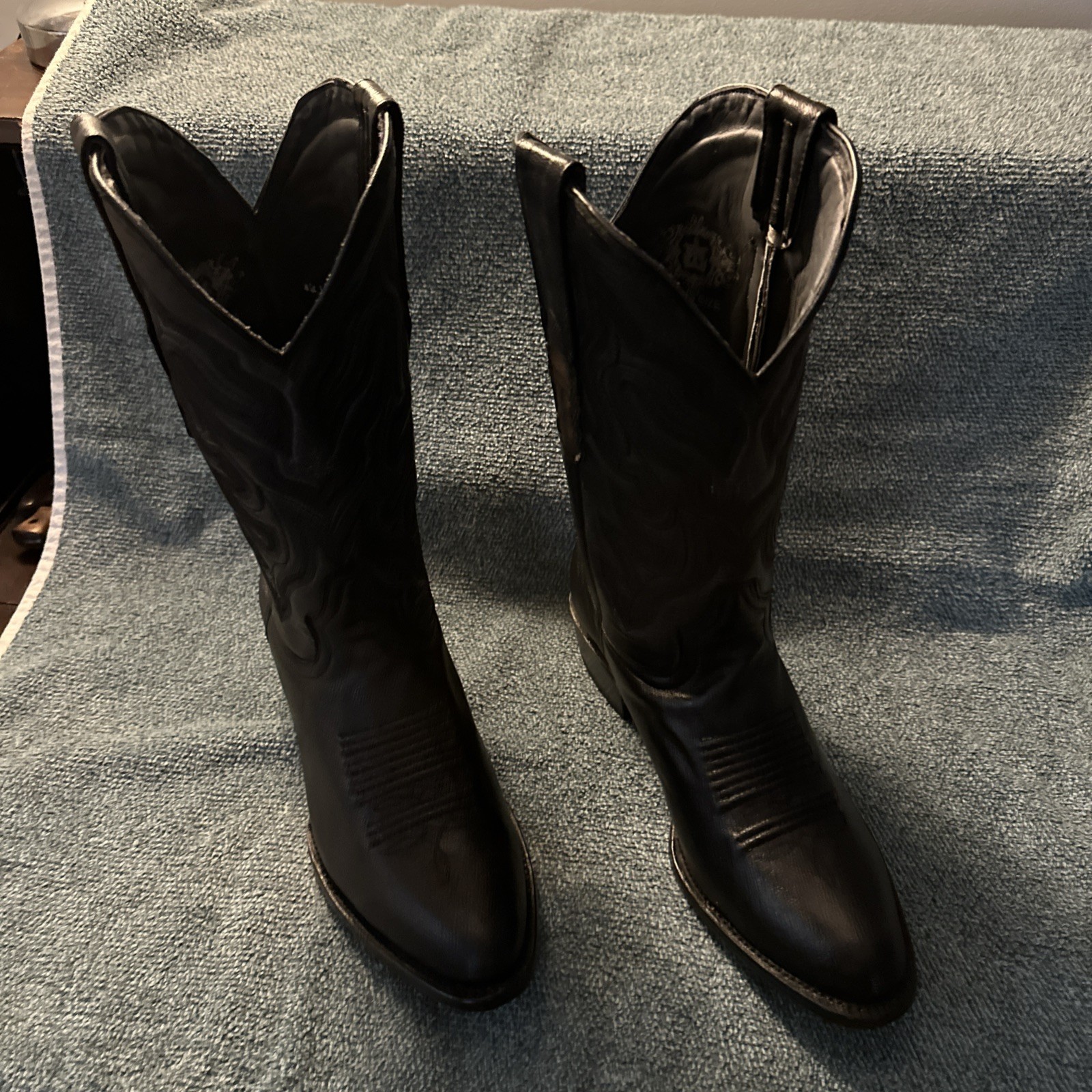 Tanner mark hand made boots black round toe leather size 9 medium