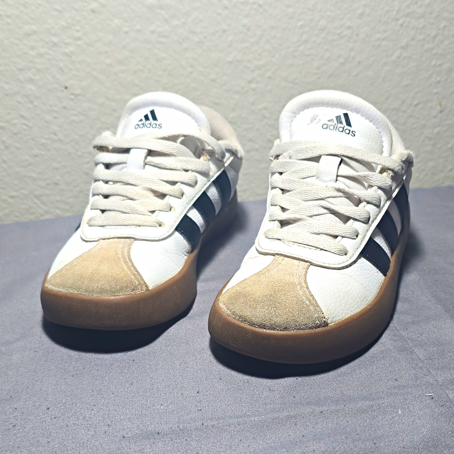 adidas VL Court 3.0 Unisex Kids Low Top White/Black Gum Sneakers 11K ID9062