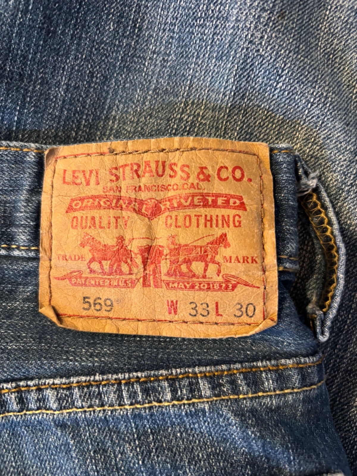 Vintage Levi’s 569 Loose Straight Fit Men’s Jeans W33 L30 Blue Denim Y2K