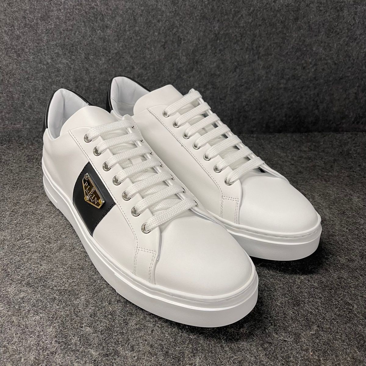 PHILIPP PLEIN Lo-Top Triangle Plein Sneaker Men’s Size 45/US 10 White