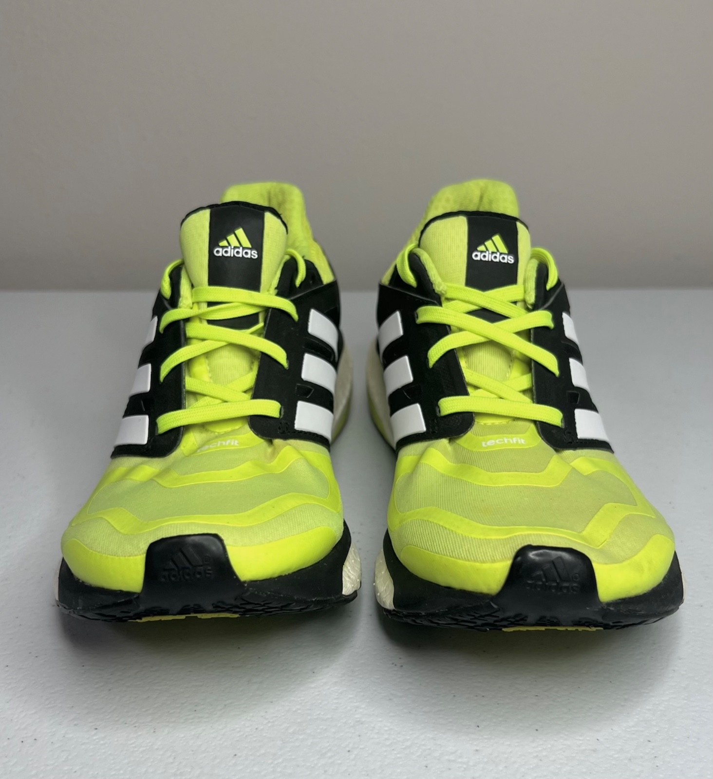 Adidas Energy Boost Running Shoes Sneakers Mens 8.5 Electric Yellow Volt Q34010