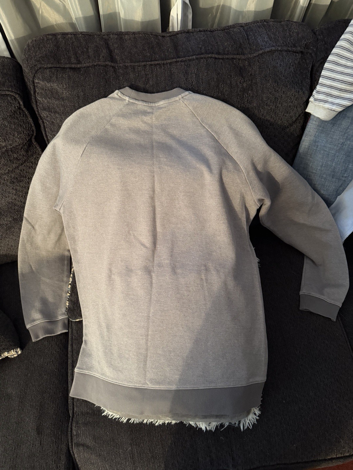 Under Armour Men’s Large Crew Neck Gray Double Stitch