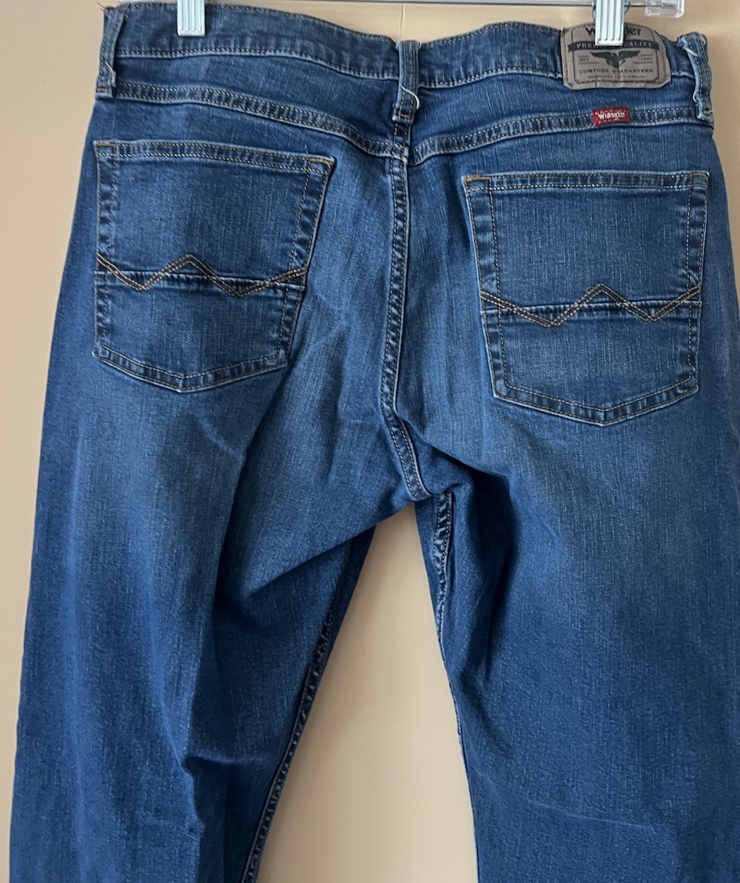 Wrangler Men’s Free To Stretch Athletic Fit Jean Blue 32×30 (actual 32×29.5)