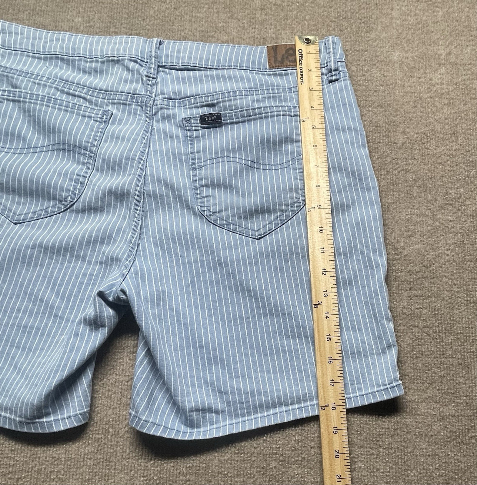 Lee Blue/White Striped Denim Shorts Cotton Blend 5-Pocket Button Flat Front XL