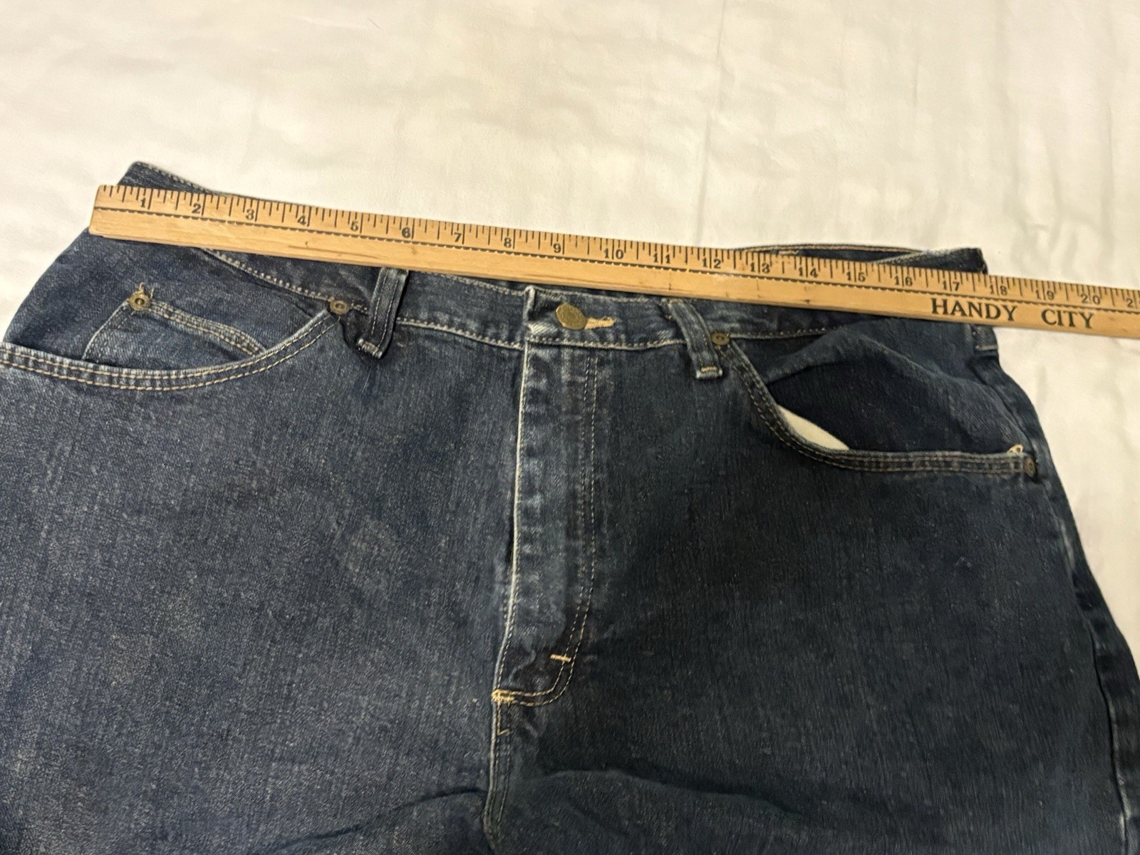 Wrangler Men’s Blue Dark Wash Denim Jeans Straight Regular Fit Mid Rise 36/32-34