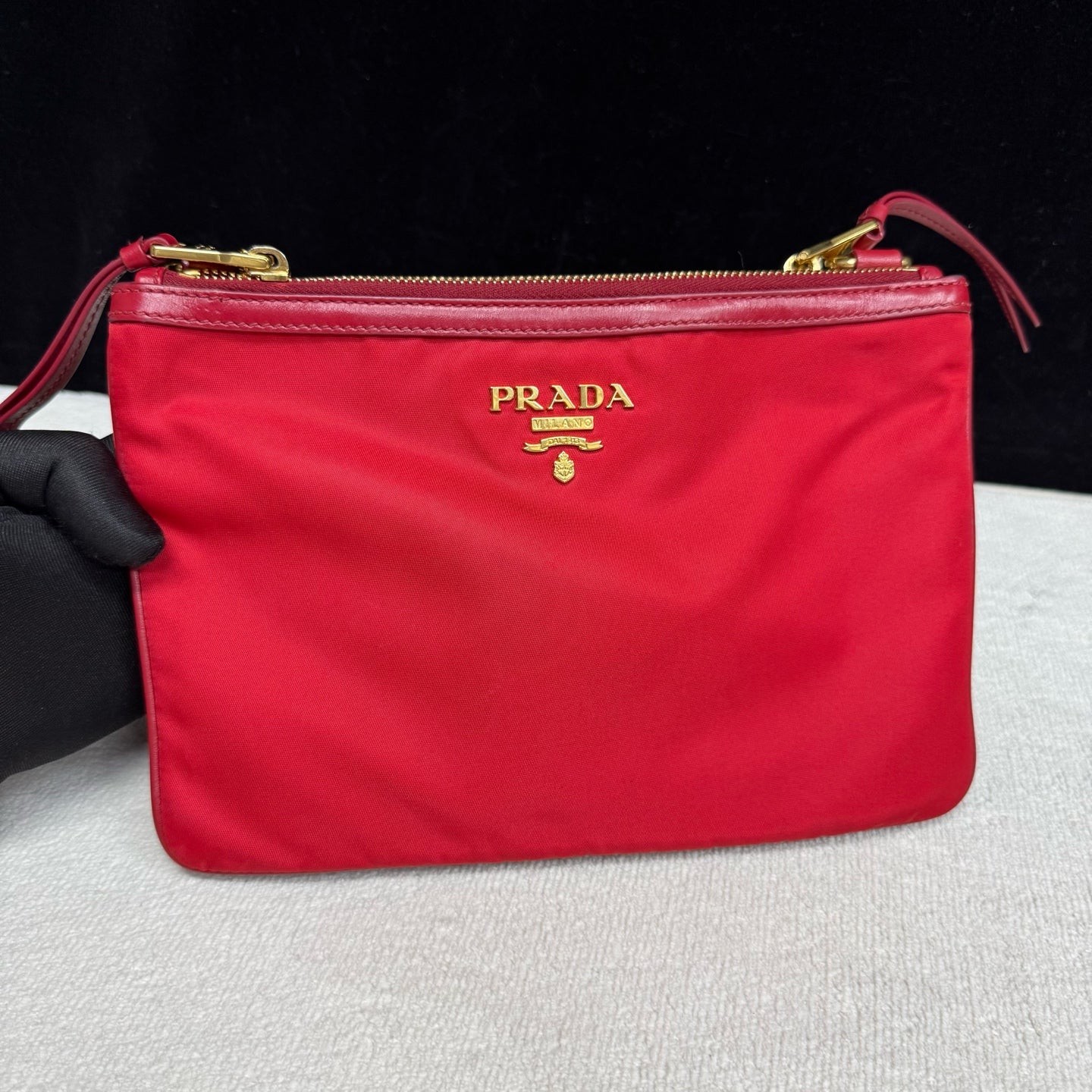 Prada Clutch Red Tessuto Nylon Calfskin (zs051826b5r)