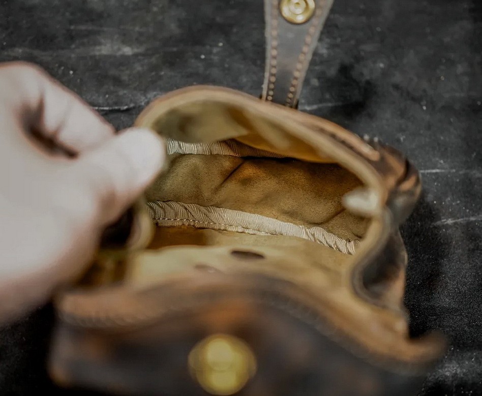Alaska Outfitters Hand Distressed Leather Waist Pouch Packs Redmoon Vasco