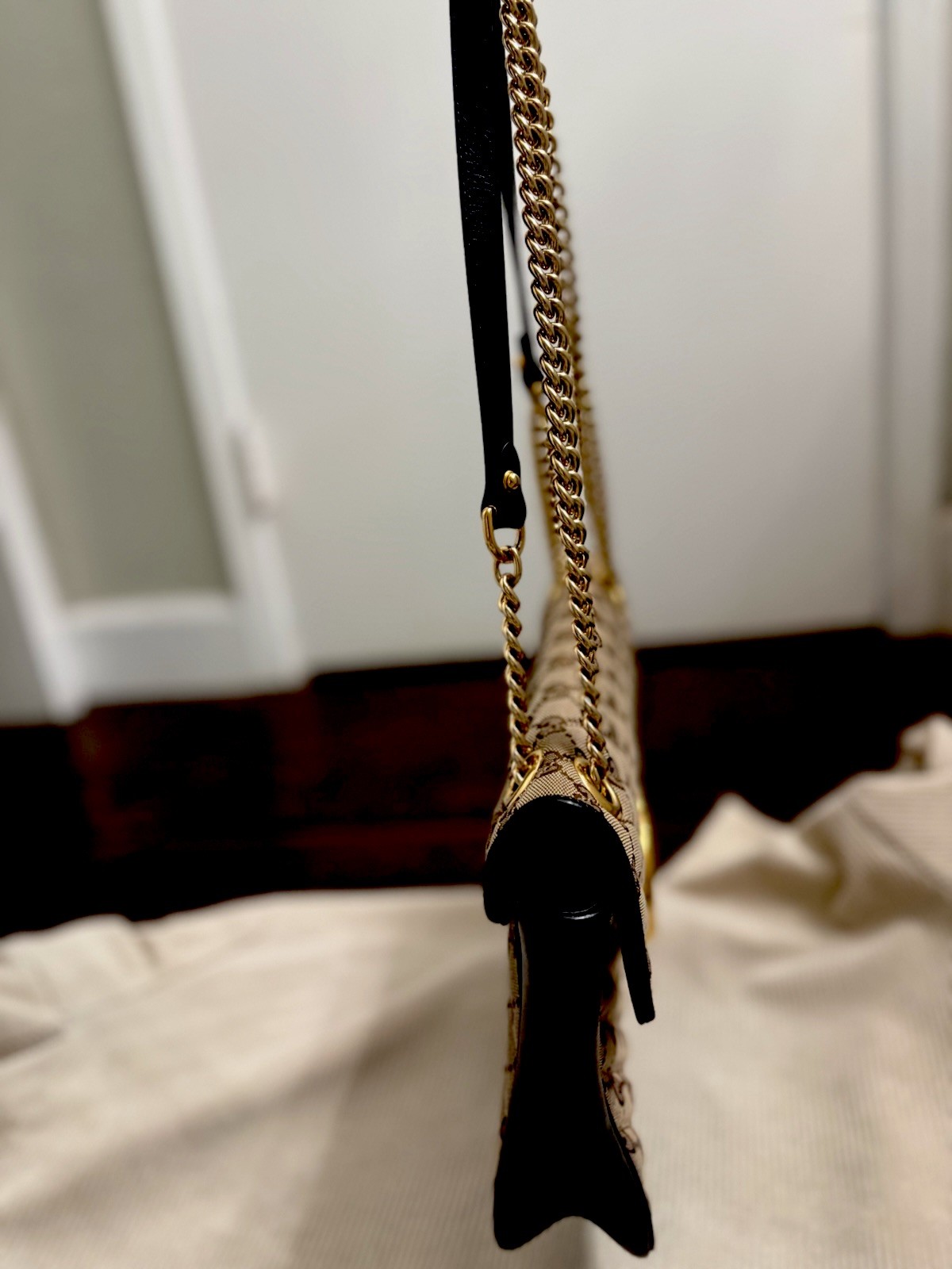 Gucci GG Marmont medium shoulder bag