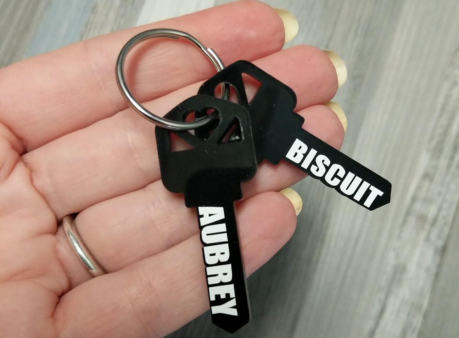 Custom Keys Keychain Personalized Couples Pets Family Kids Name Key Sized Gift