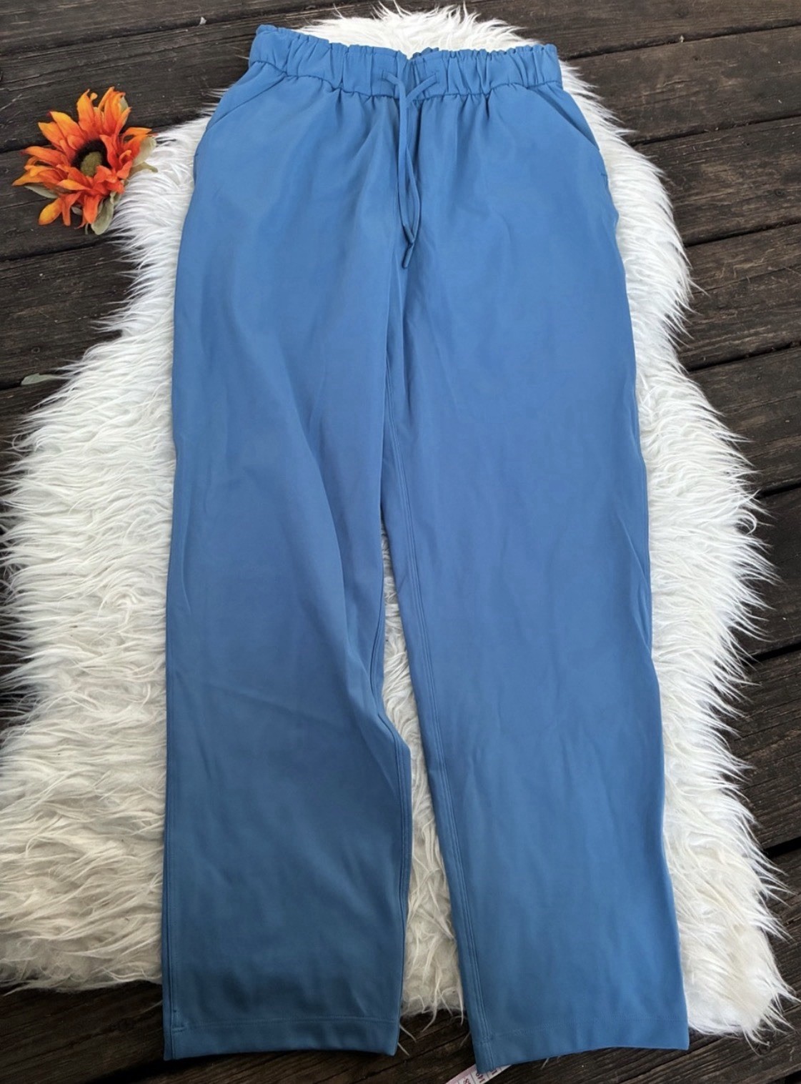 NWT Lululemon stretch high rise 7/8 pants in soft denim SIZE 6