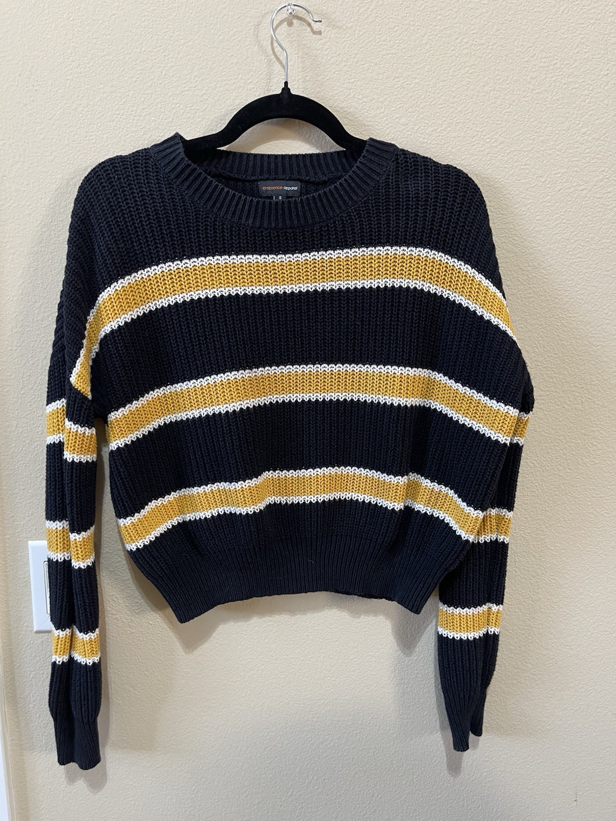 Ambiance Apparel Sweater Womens Size S Beige Red Blue Gray Knit Crop Boxy