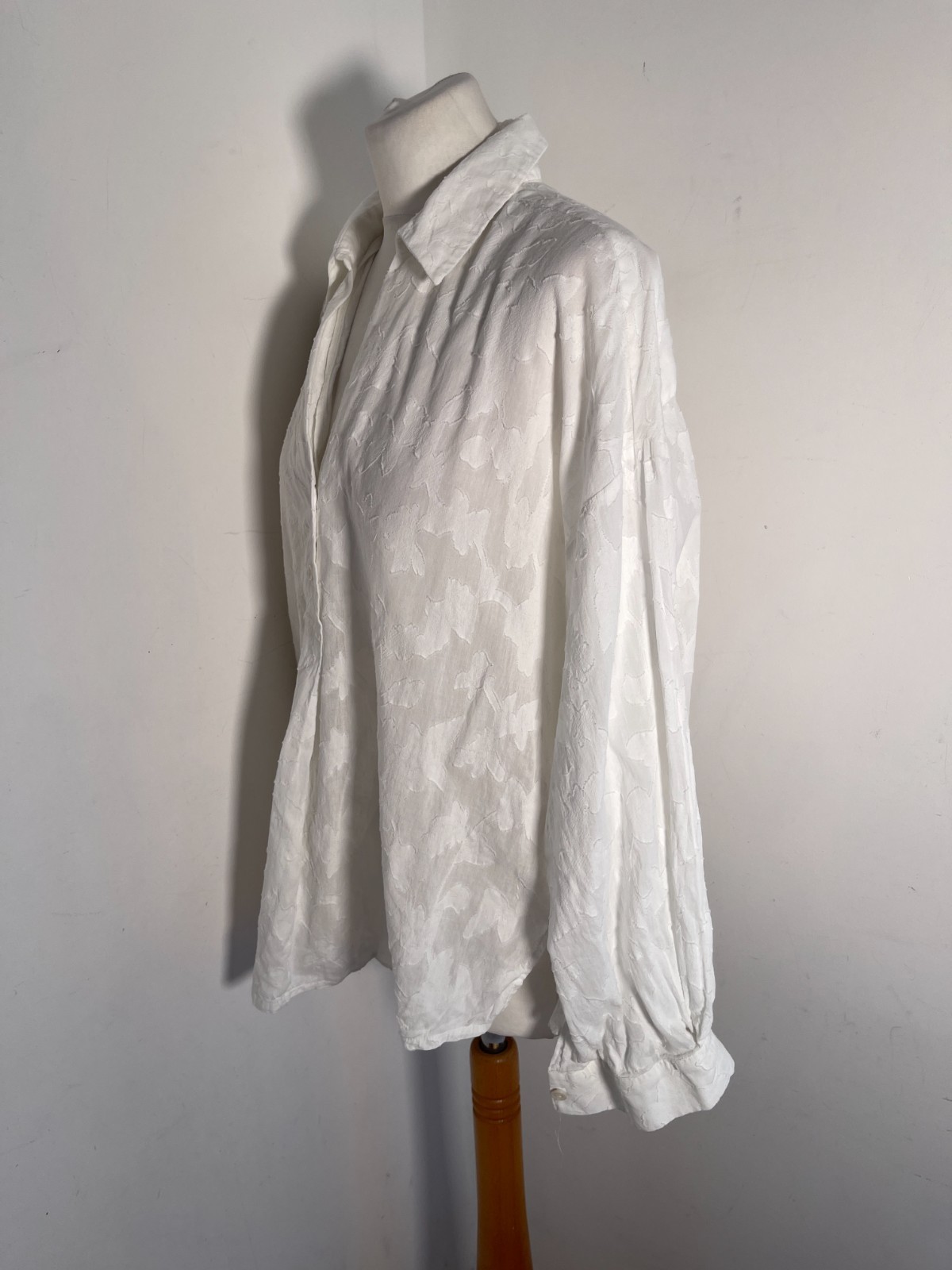Oliver Bonas oversize blouse top 16 VGC shirt woven print pattern white