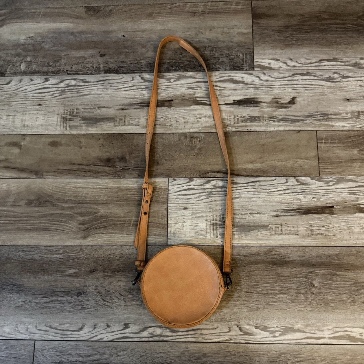 Universal Thread Brown Solid Round Crossbody Bag Zip Gold Hardware