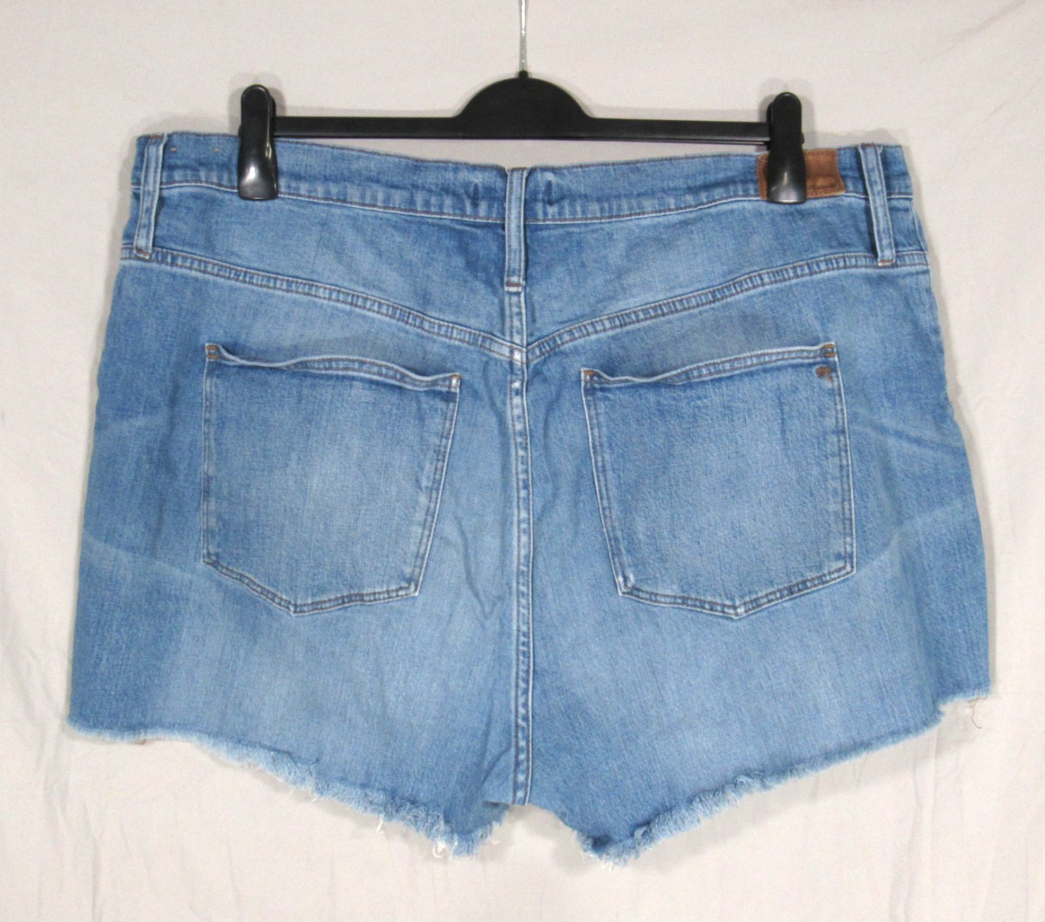 MADEWELL Medium Blue Denim HIGH-RISE SLIM 5-Pockets BOY JEANS Cut-Off Shorts 36