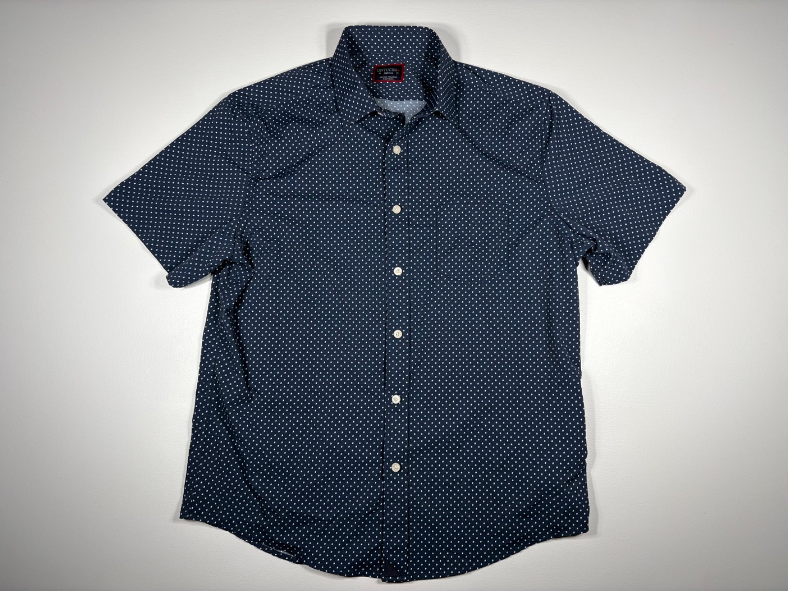 UNTUCKit Button Up Men Medium Navy Polka Dot Stretch Untucked Casual Shirt