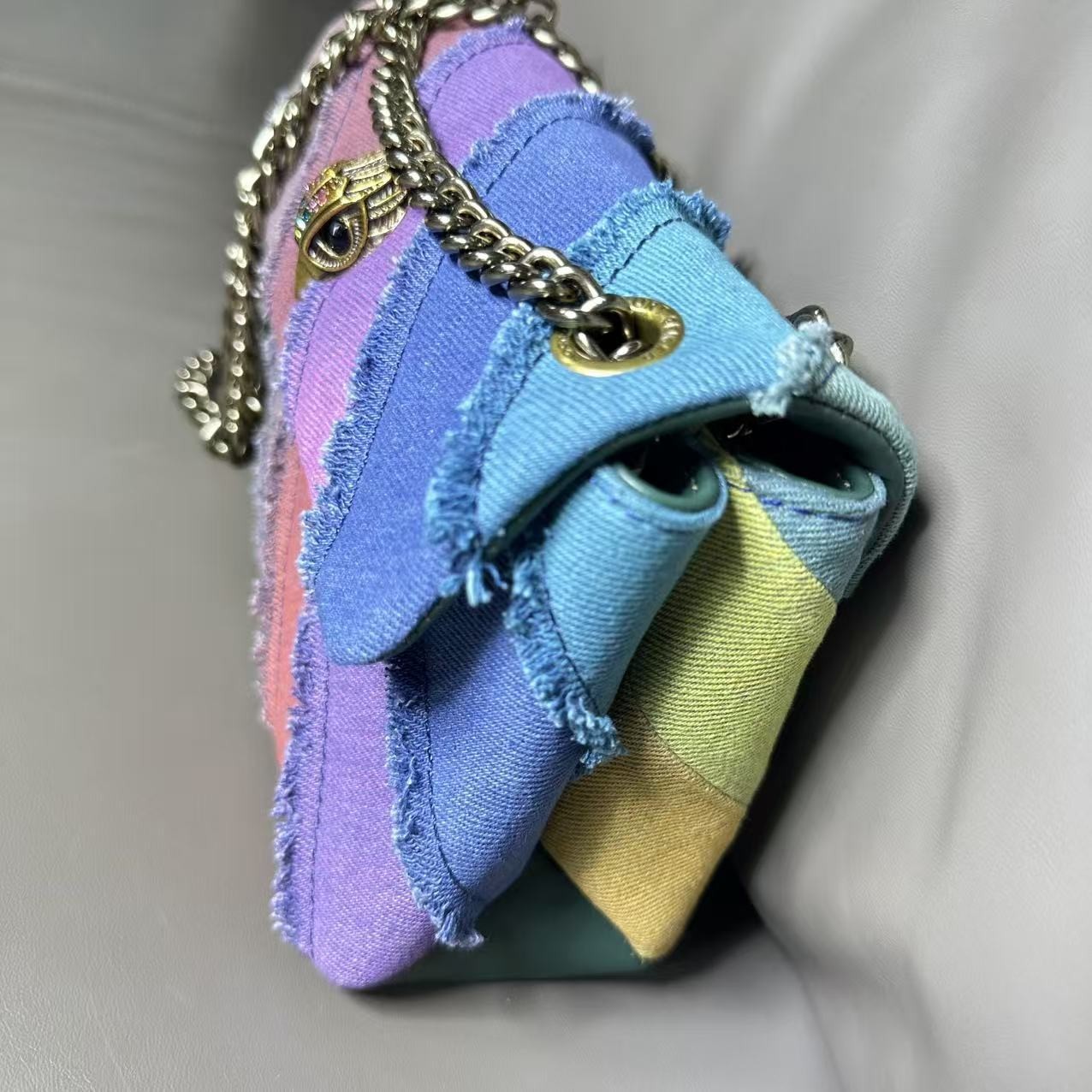 Kurt Geiger London Rainbow Patchwork Crossbody Bag Frayed Eagle 21×8×15 cm