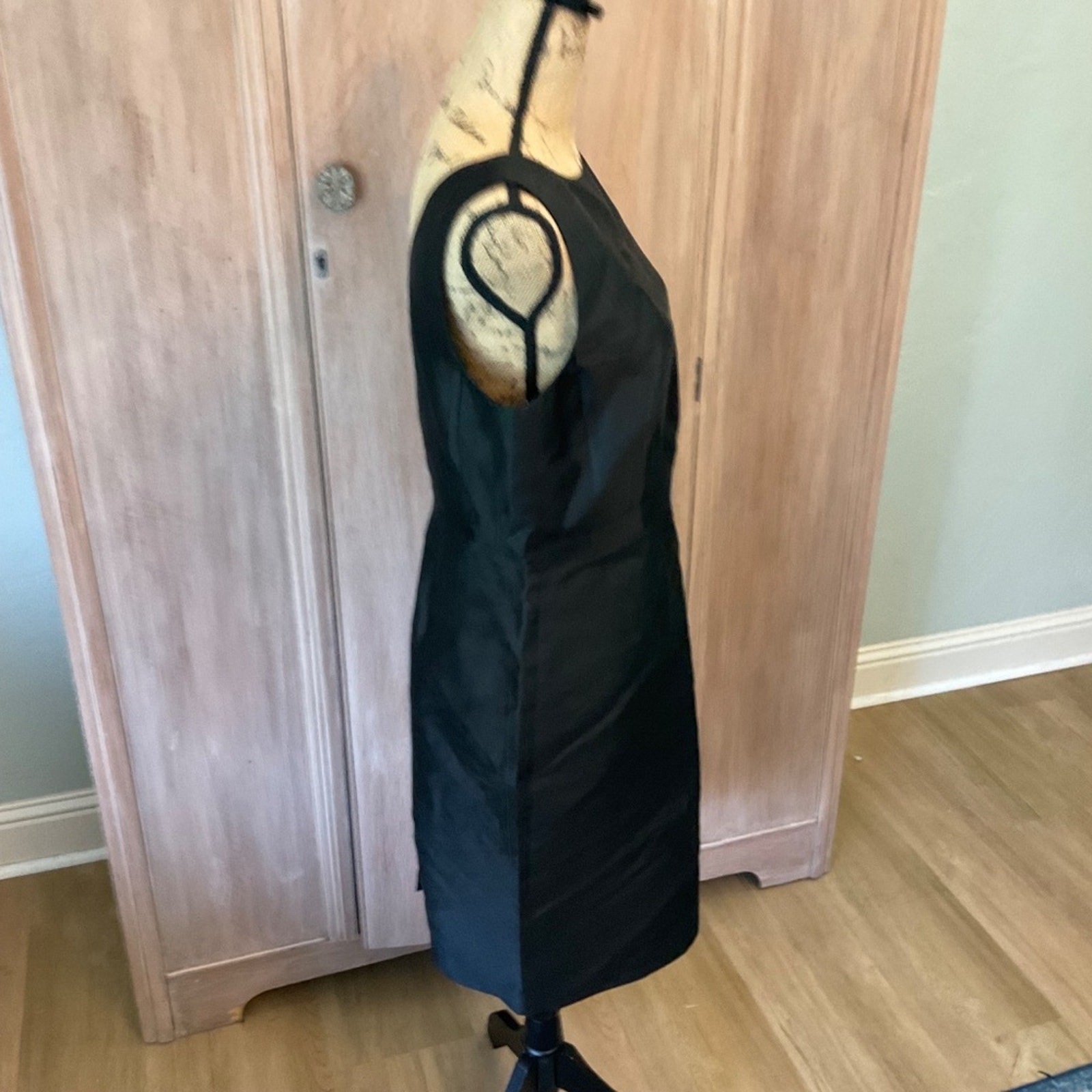 Talbots Classic Black Silk & Wool V Back Career Event Sheath Dress wool silk 10