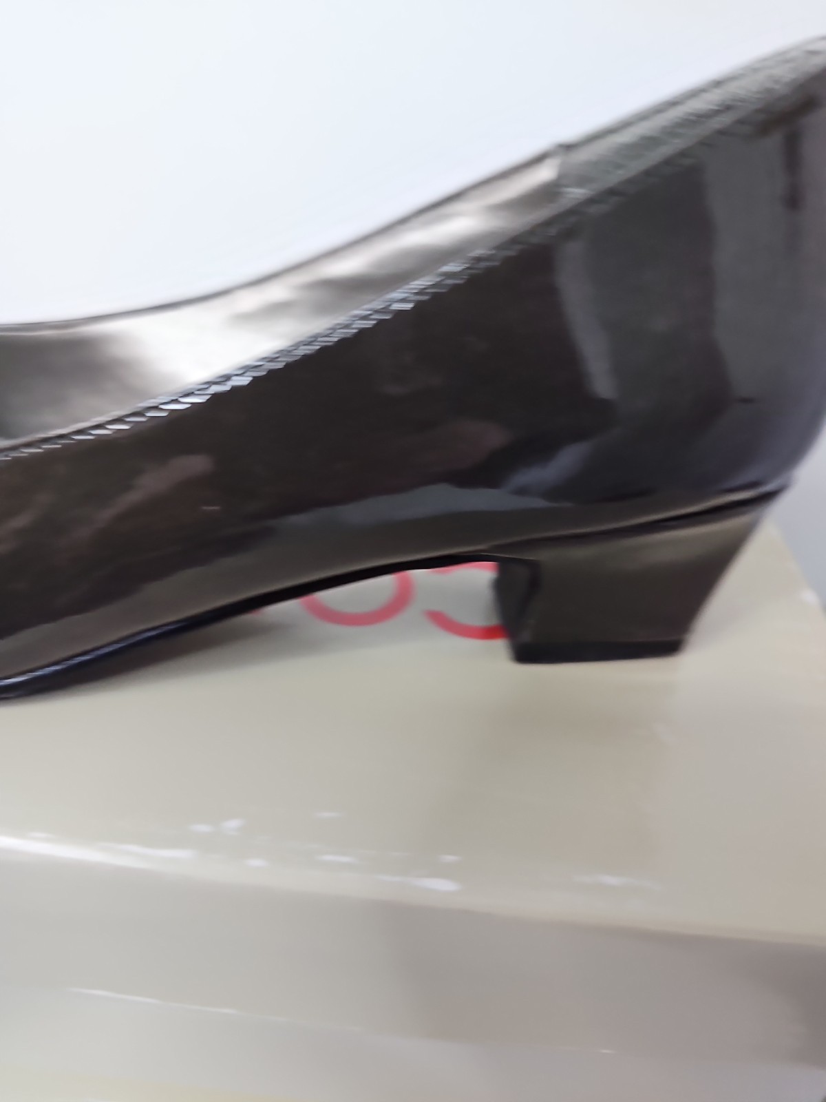 VTG Coup D’Etat Gray Patent & Suede Pumps Ornate Buckle Women’s Size 8.5M