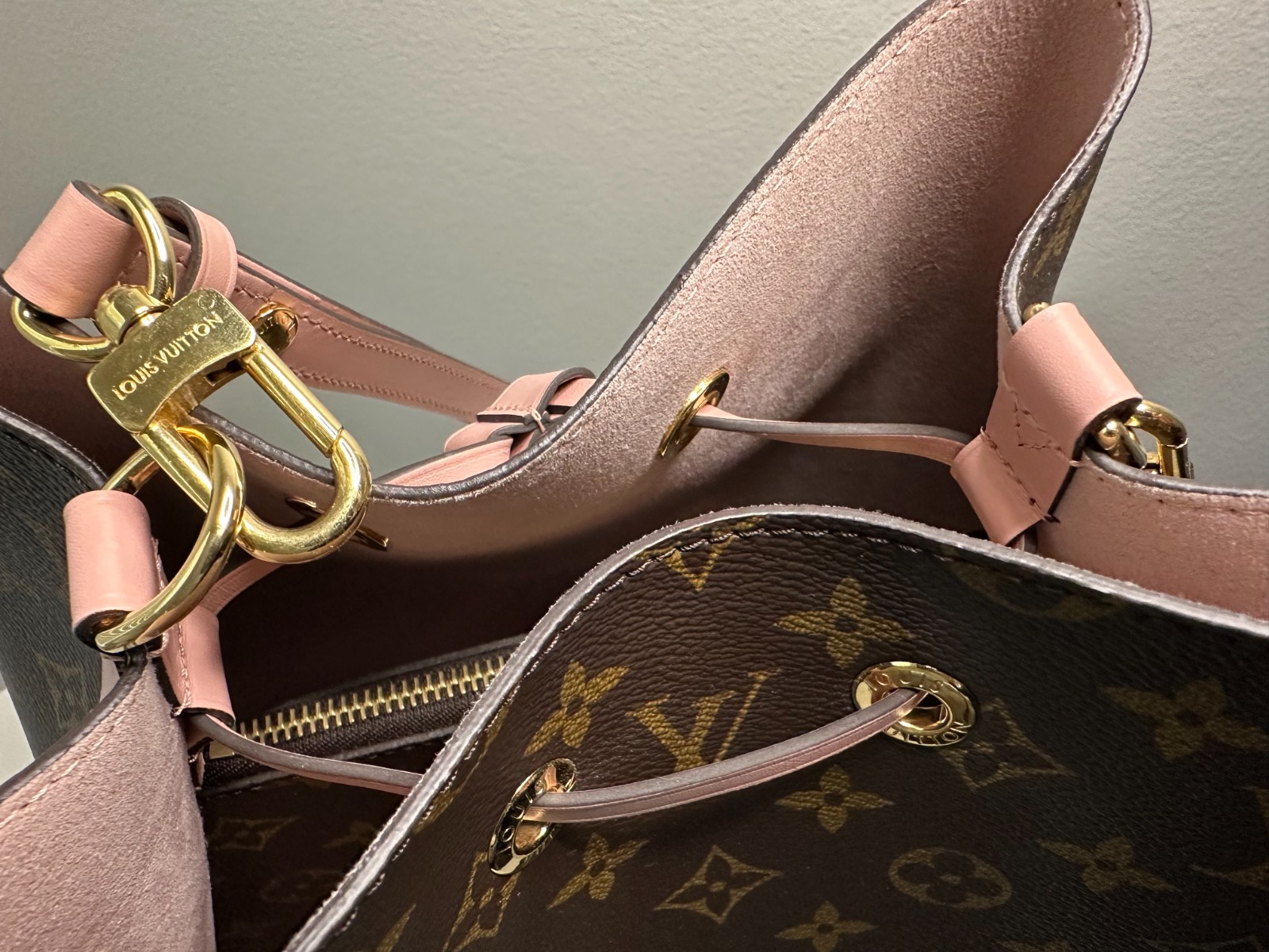 Monogram Neonoe MM – Pink – Monogram Canvas – PINK Bucket Bag