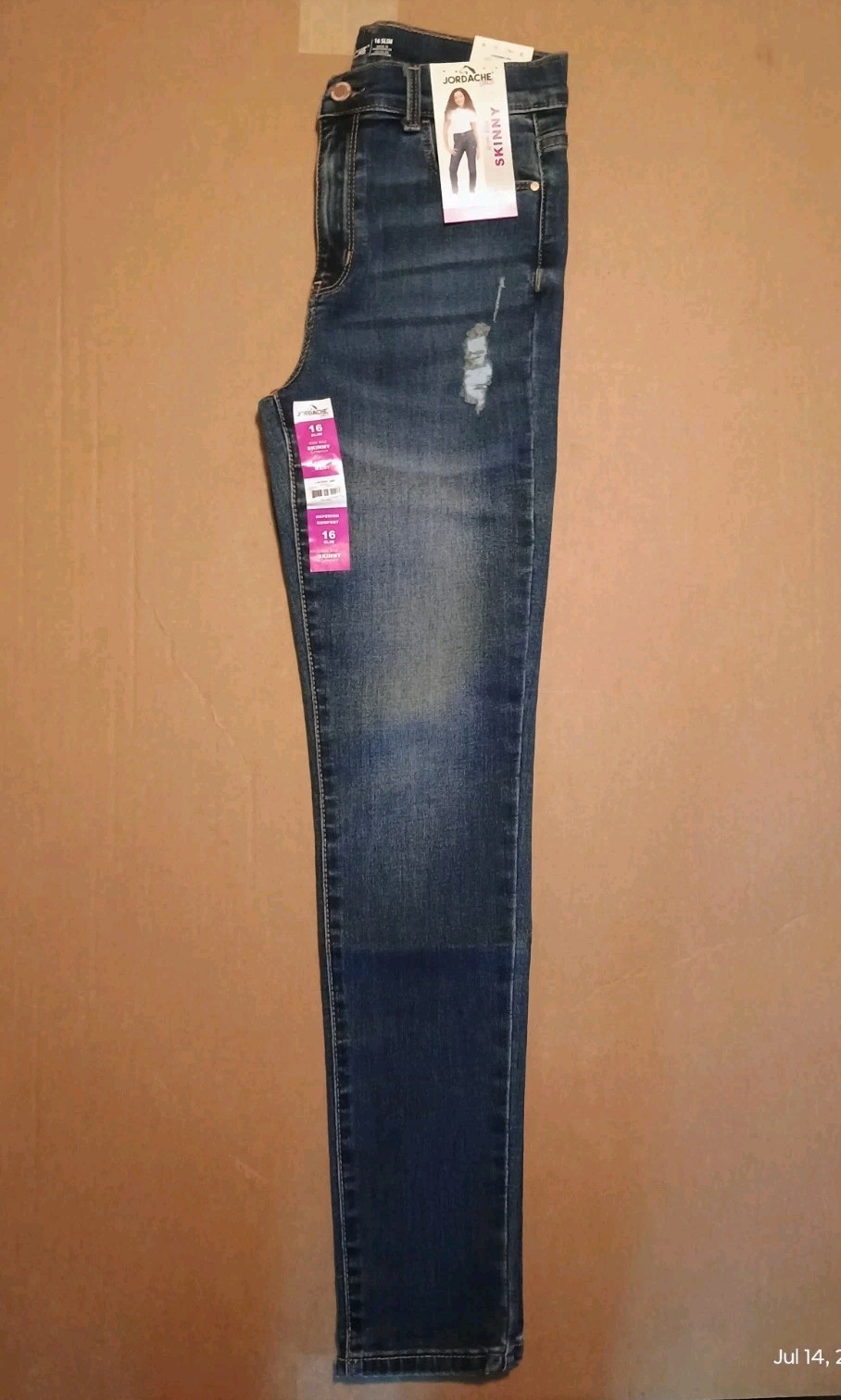 Jordache Girl’s Size 16 Slim Jeans Featuring a High Rise Skinny Stretch Fit