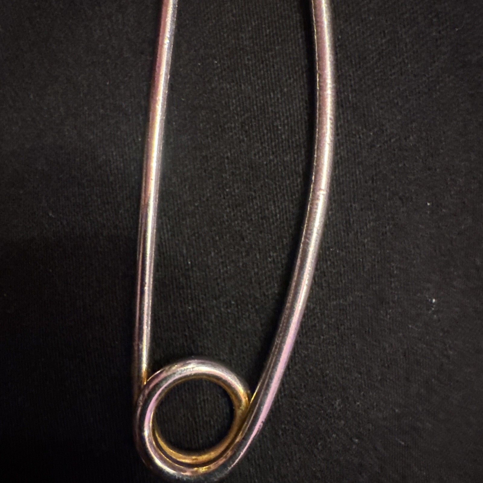 VTG Moschino Punk Chic Safety Pin Charm Keychain, Redwall Italy, 1×4” Y2K 80’s