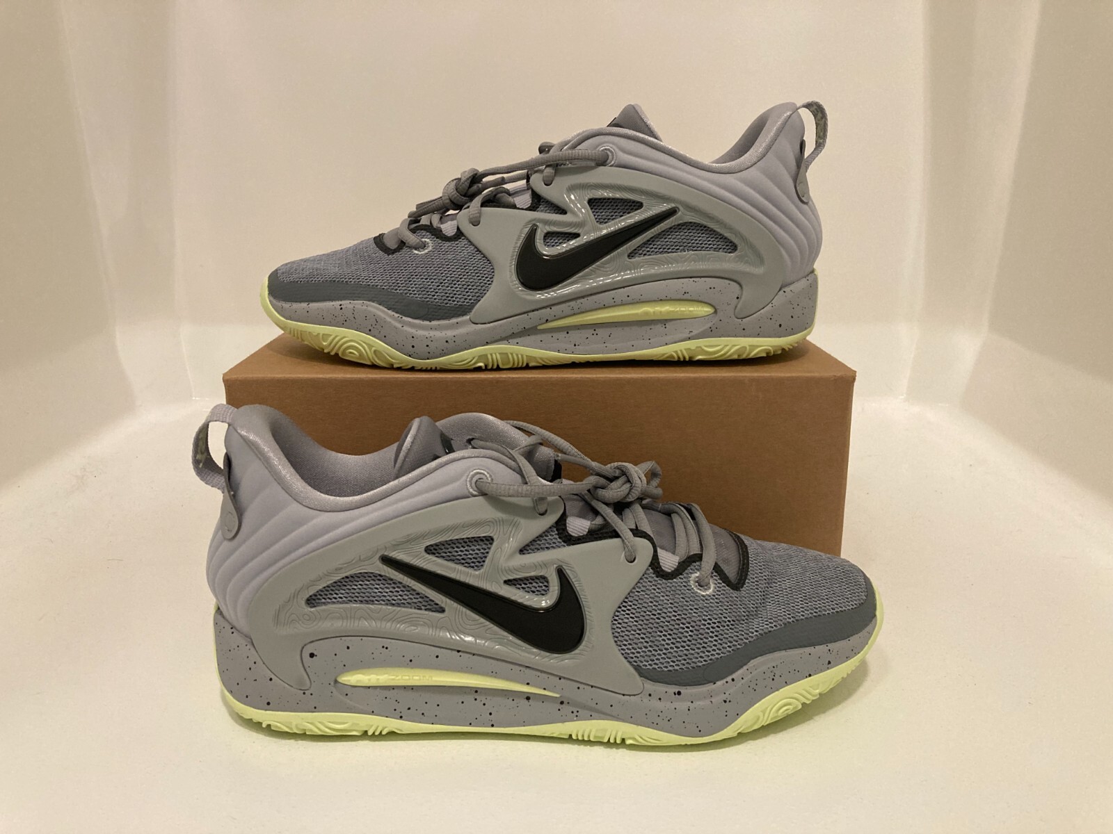 Nike KD 15 Kevin Durant Wolf Grey Green Volt Men’s Basketball Shoes NEW DO9826