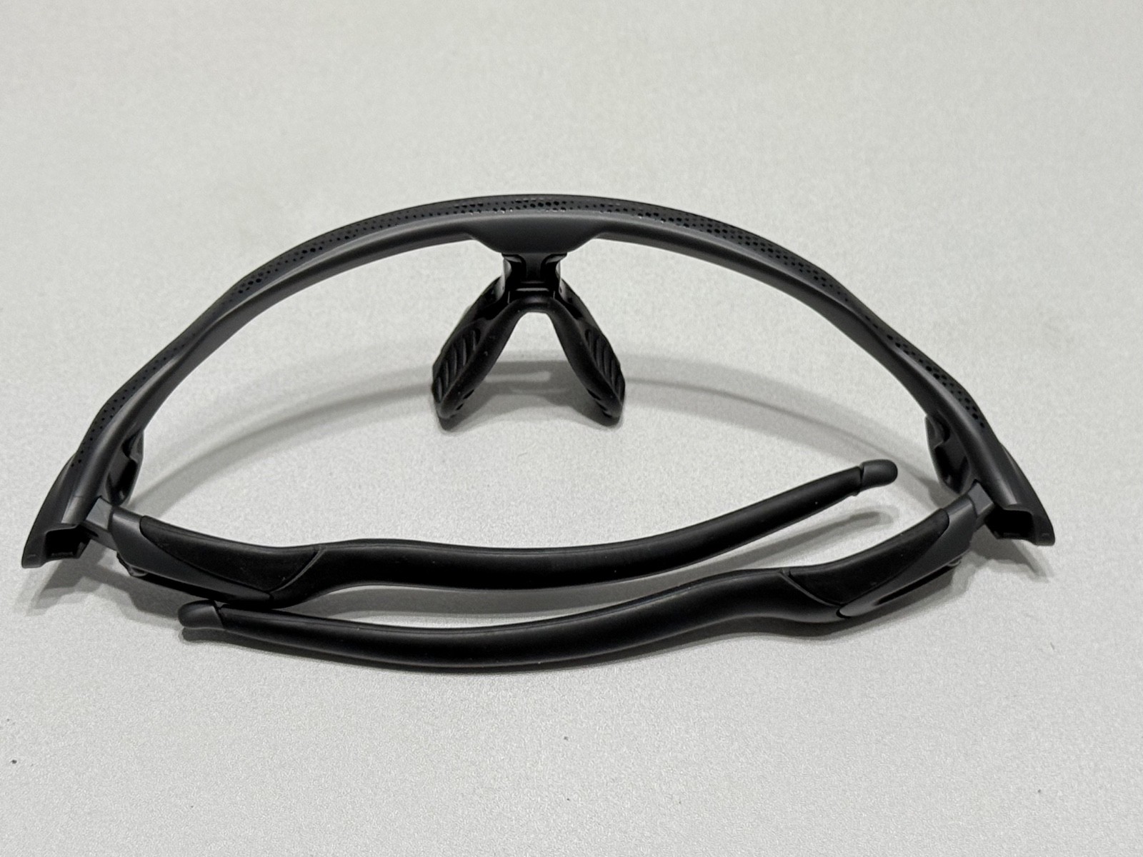 Oakley Radar EV Path High Resolution Carbon w/ Satin Silver Icons SKU# 9208-D338