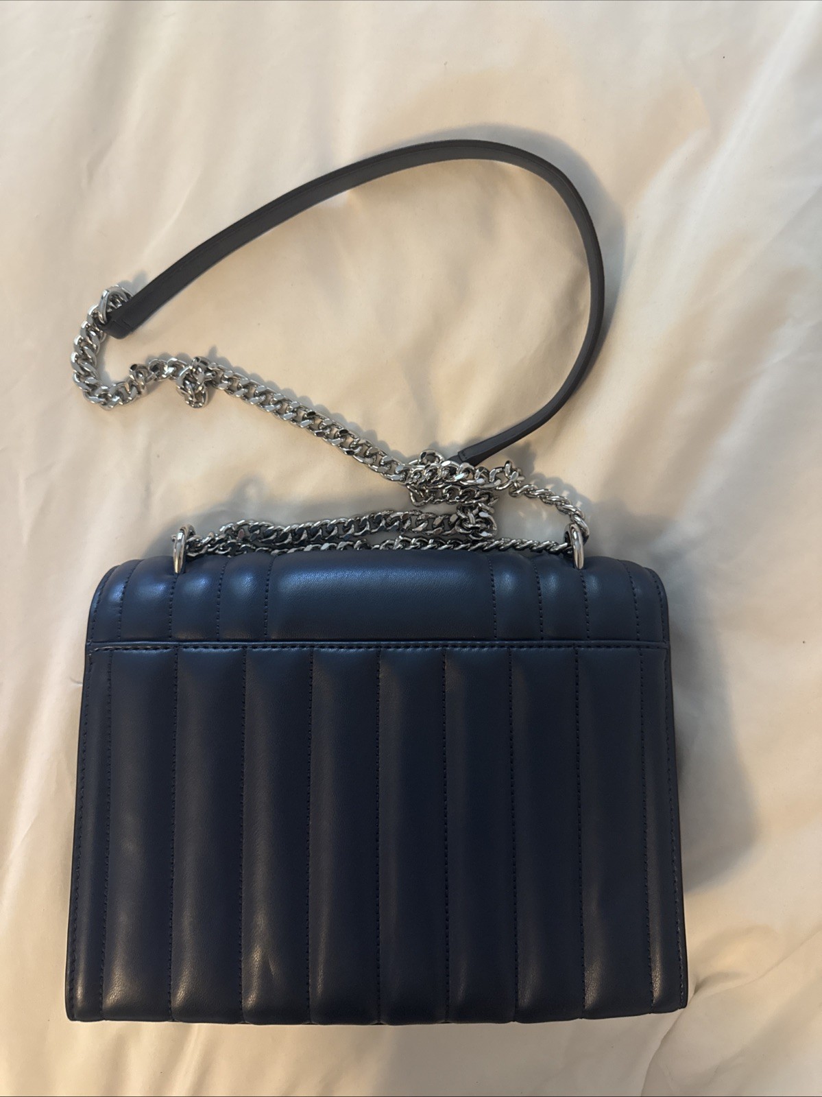 Michael Kors Whitney Quilted Tote Bag in Navy – Elegant Chain-Strap Shoulder Bag
