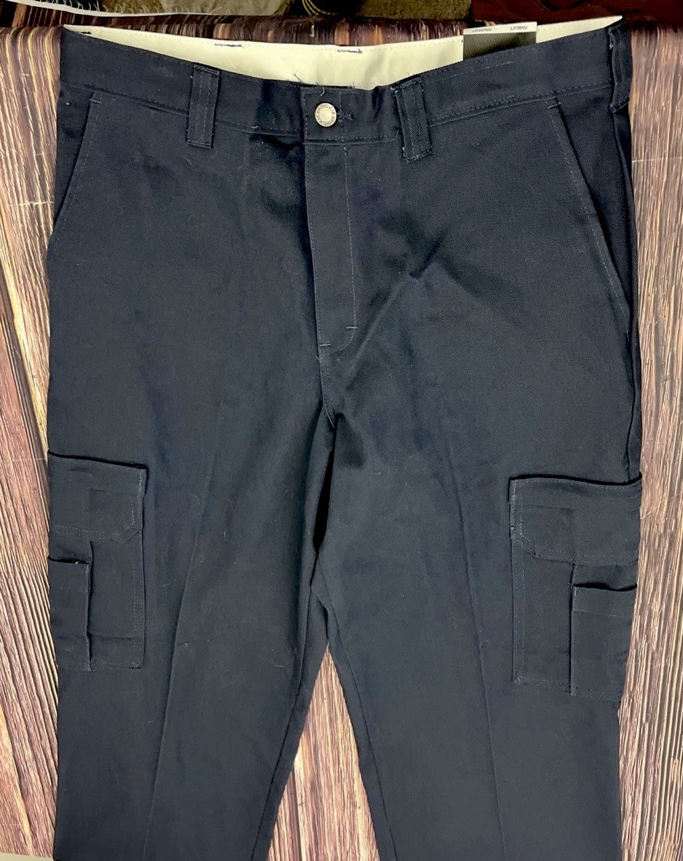 NWT Dickies Cargo Navy Blue Pants Straight Leg Mens 32×32 (Actual 32×32)