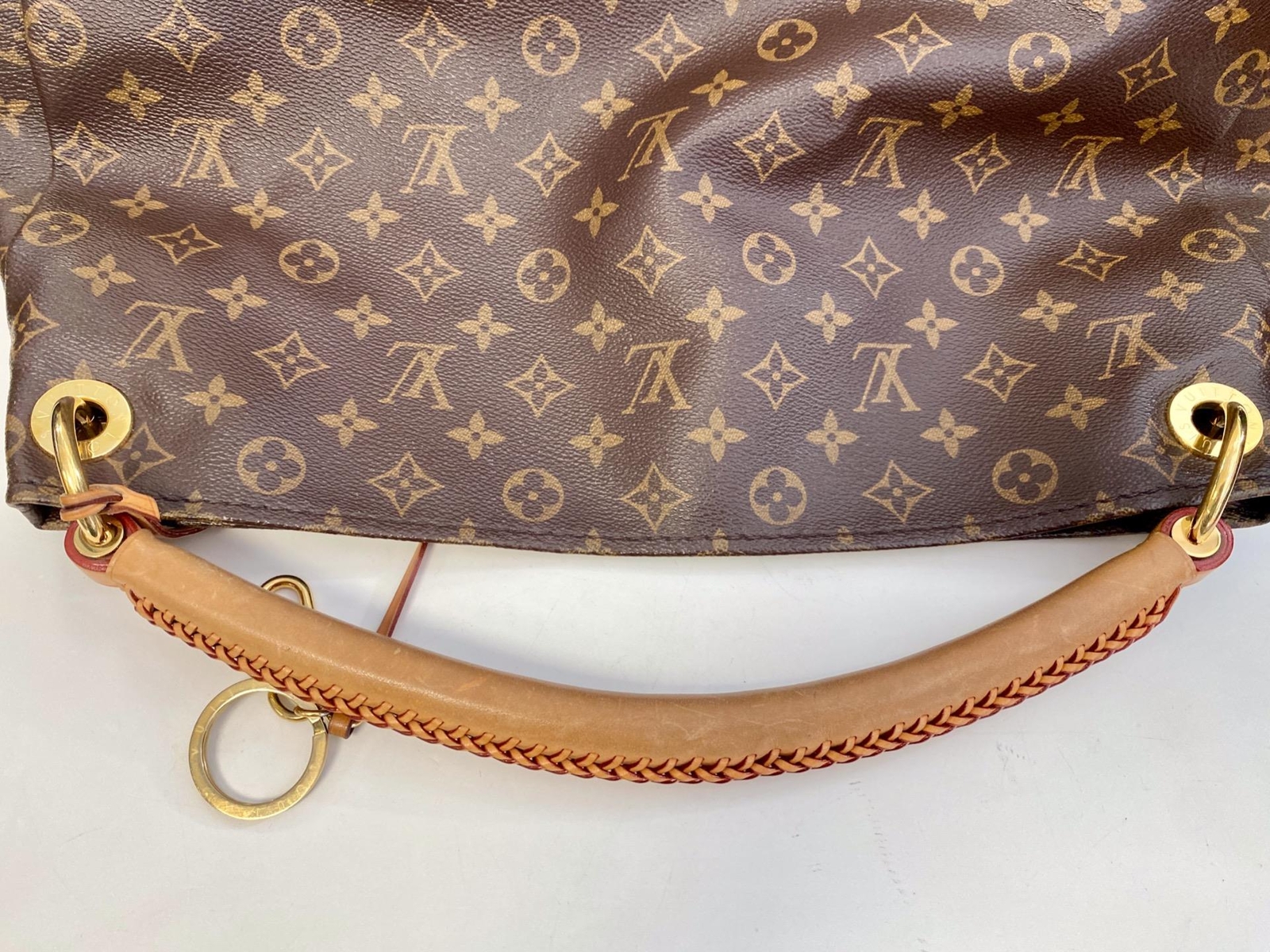Authentic Louis Vuitton Monogram Artsy MM Shoulder Bag