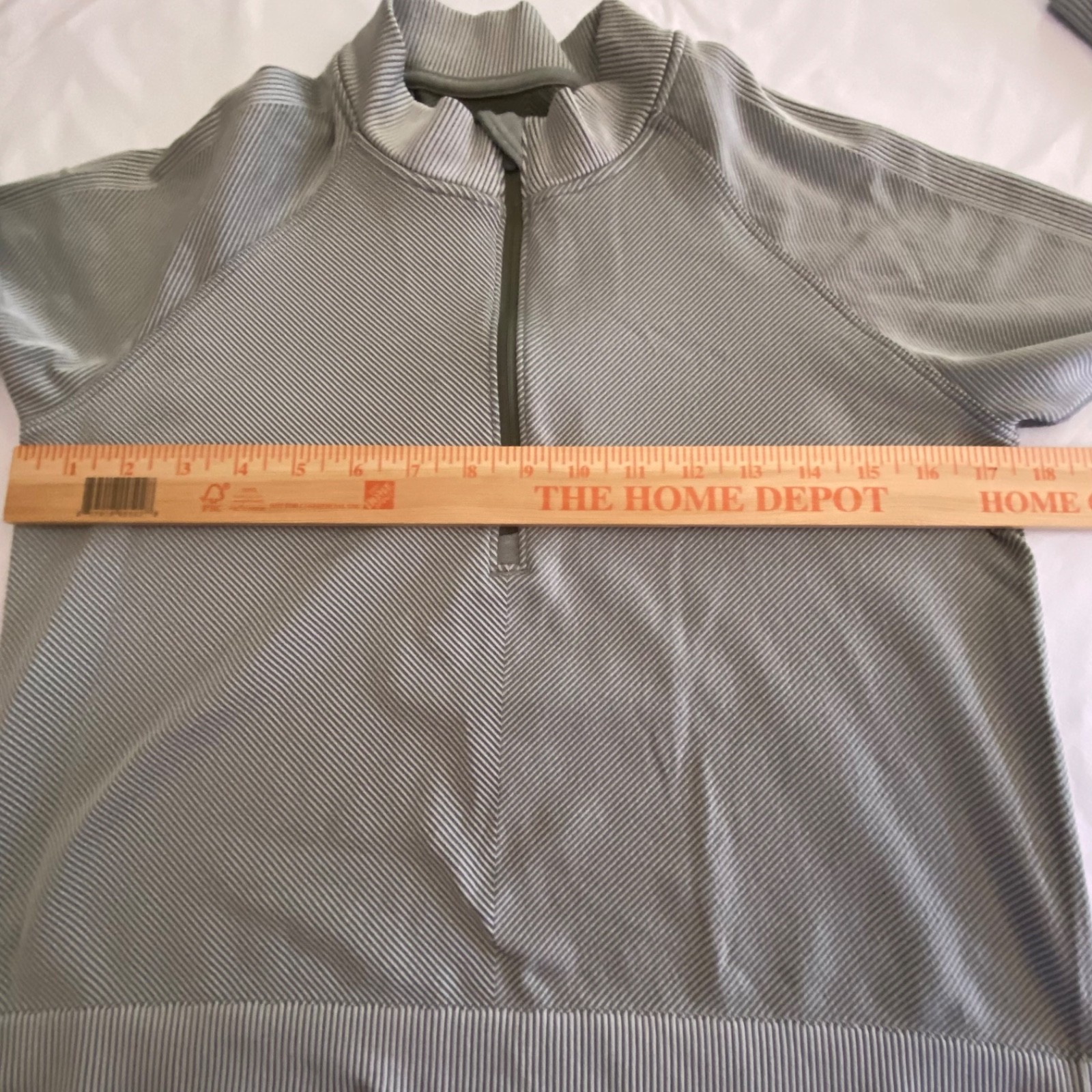 Lululemon Rest Less Cropped Half Zip Top Women 8? Green Long Sleeve Pullover