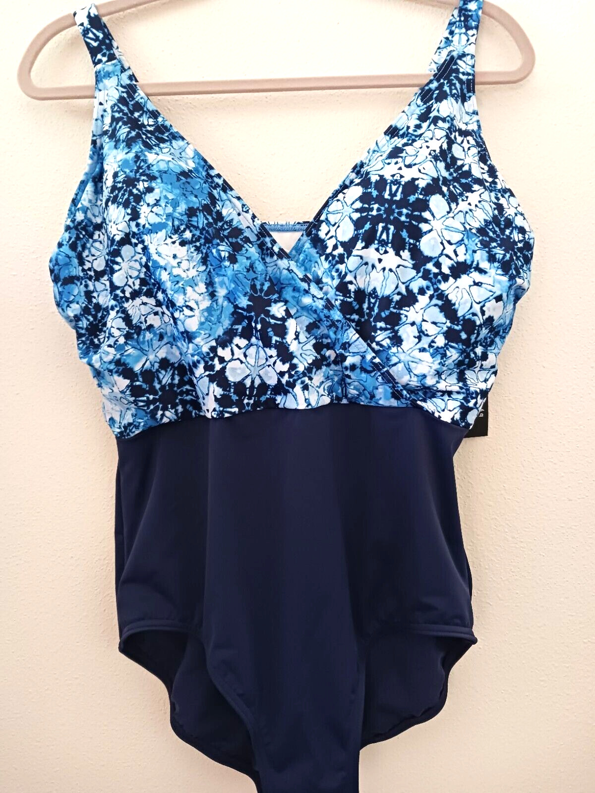Dreamsuit Miracle Brands One Piece Swimsuit Floral V Neck Navy Blue Size 18W