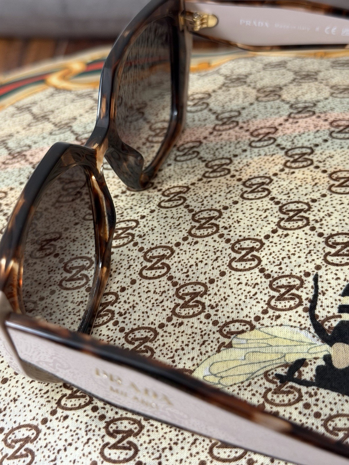 Prada SPR15W sunglasses ,original $489 ,tortoiseshell and beige authentic NB￼