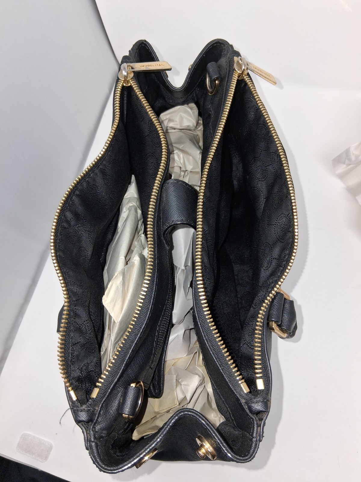 Authentic Michael Kors Savannah Medium Satchel – Black Saffiano Leather